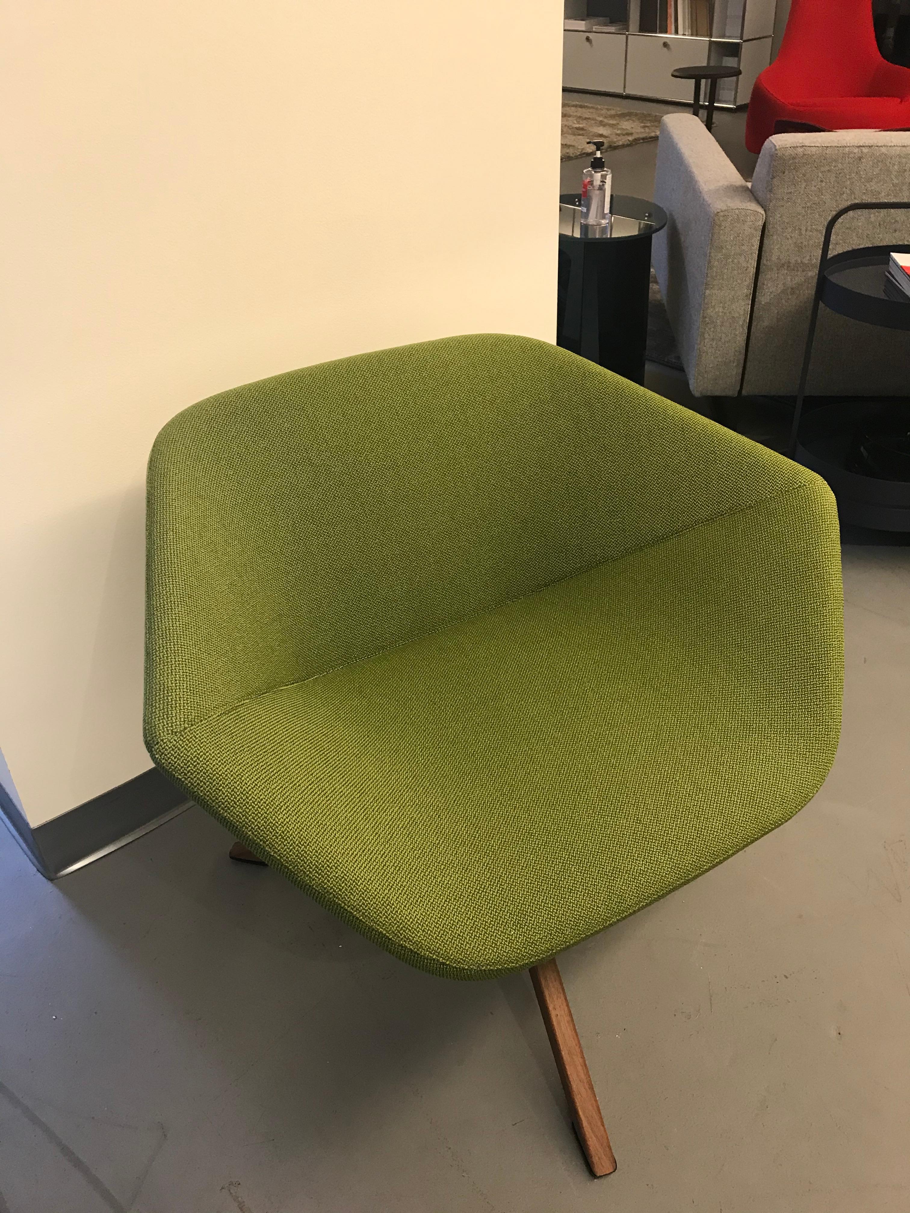 Dutch Montis Green Ella Chair