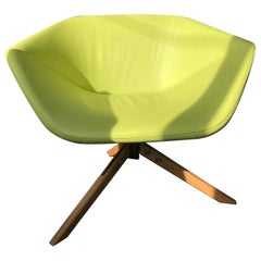 Montis Set of Two Ella Green Leather Lounge Chairs in STOCK by Niels Bendtsen