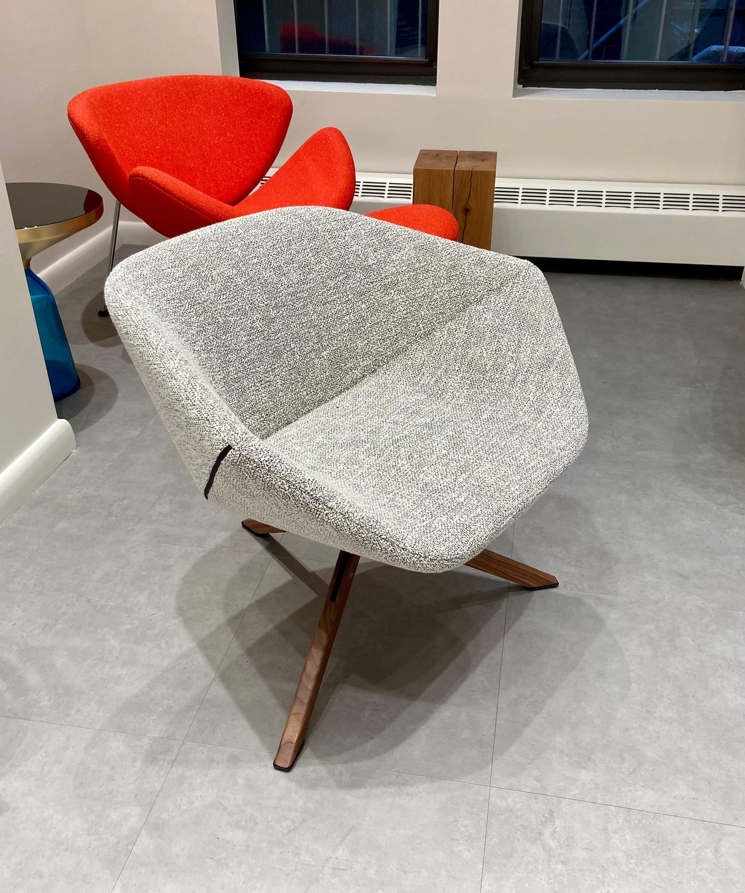 ELLA SWIVEL CHAIRS
Upholstered in S10 FUNKY 01 FABRIC
3-TOE BASE :Walnut
Design: Niels Bendtsen.
Ella is a compact seat allowing you to adopt all manner of sitting postures easily while properly supported at all times. A notable feature is its