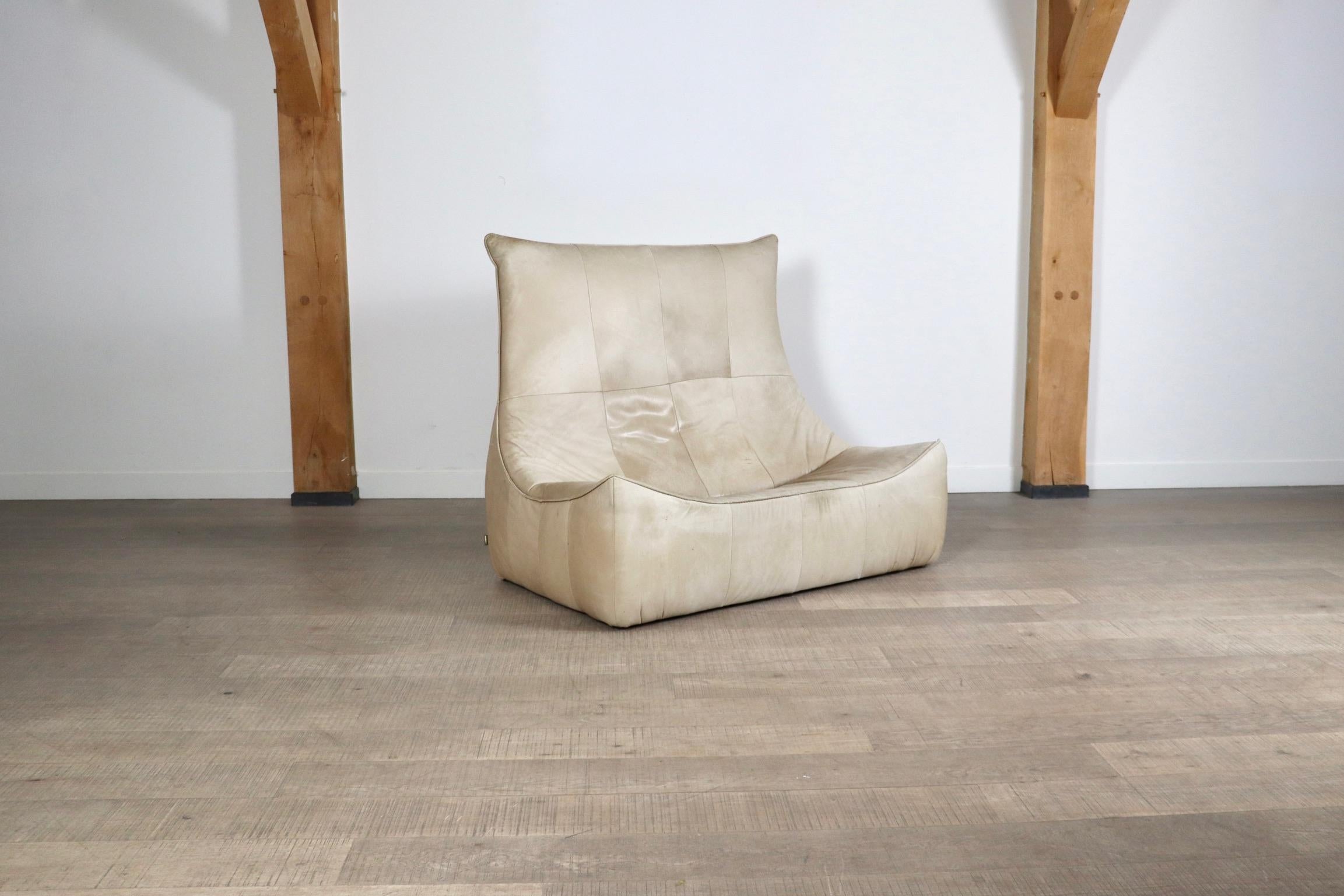 Montis “The Rock” Sofa In Beige Leather By Gerard Van Den Berg, 1970s For Sale 3