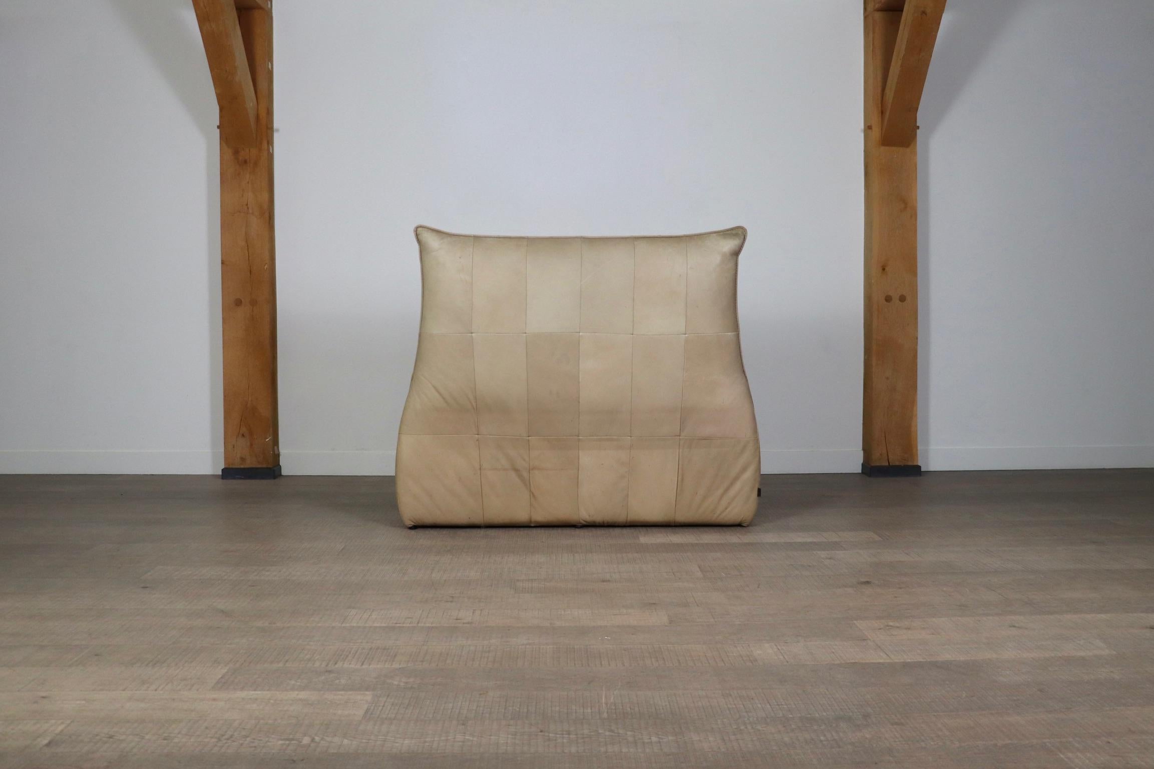 Montis “The Rock” Sofa In Beige Leather By Gerard Van Den Berg, 1970s For Sale 5