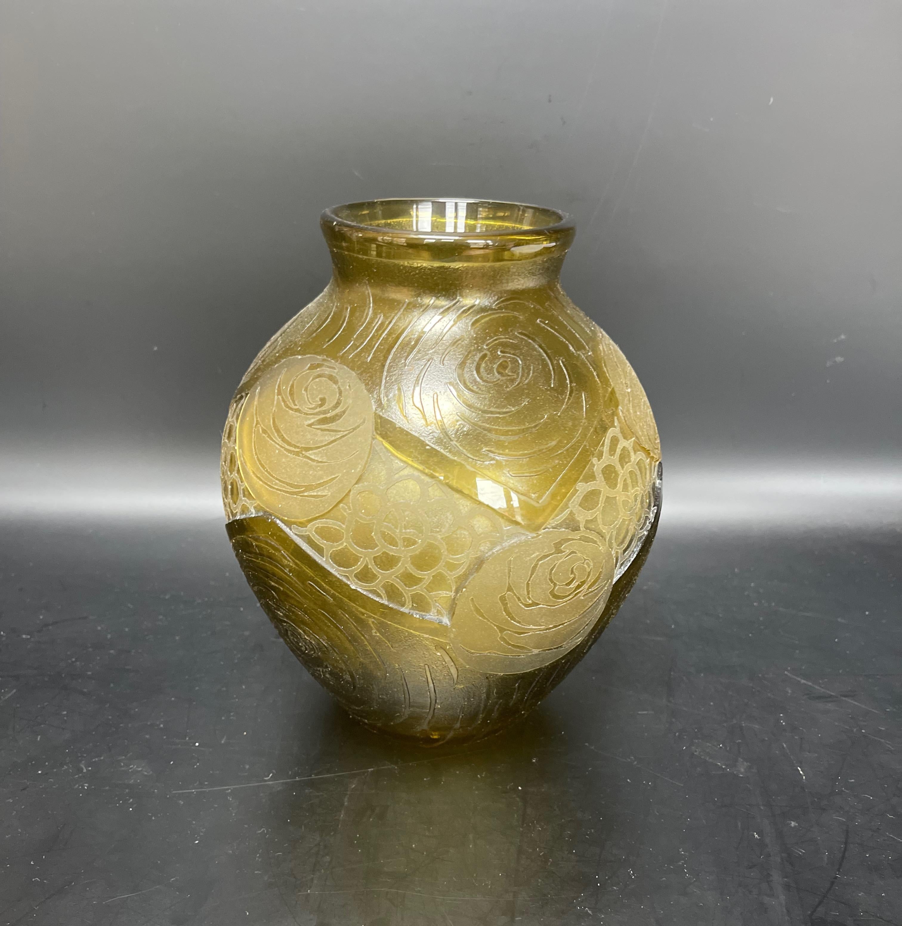 French Montjoye Art Deco Vase For Sale