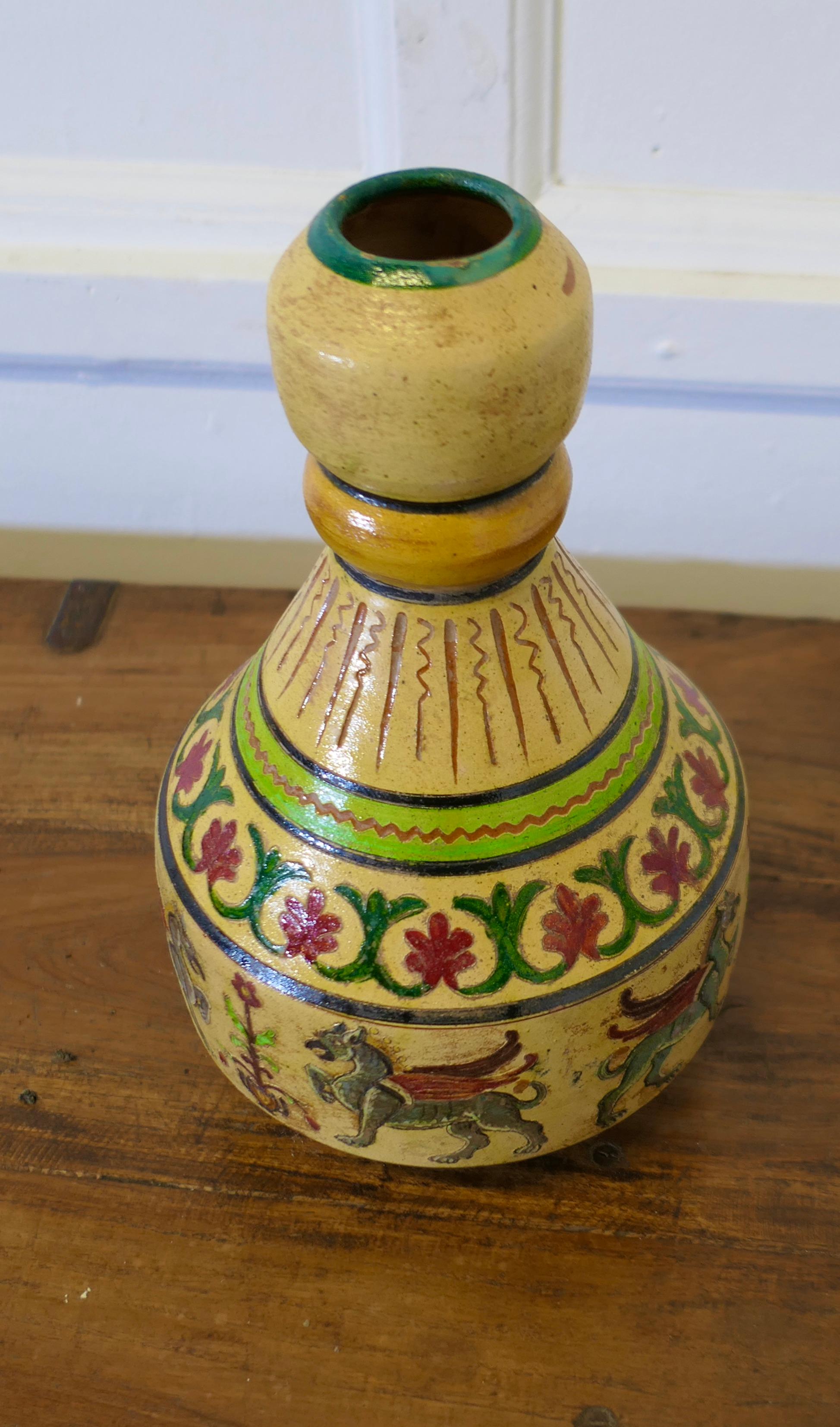 Vaso italiano Montopolyi Arno con guardiani alati   Un pezzo insolito In condizioni buone in vendita a Godshill, Isle of Wight
