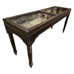 Montre / Display Case Table, France, 1900
