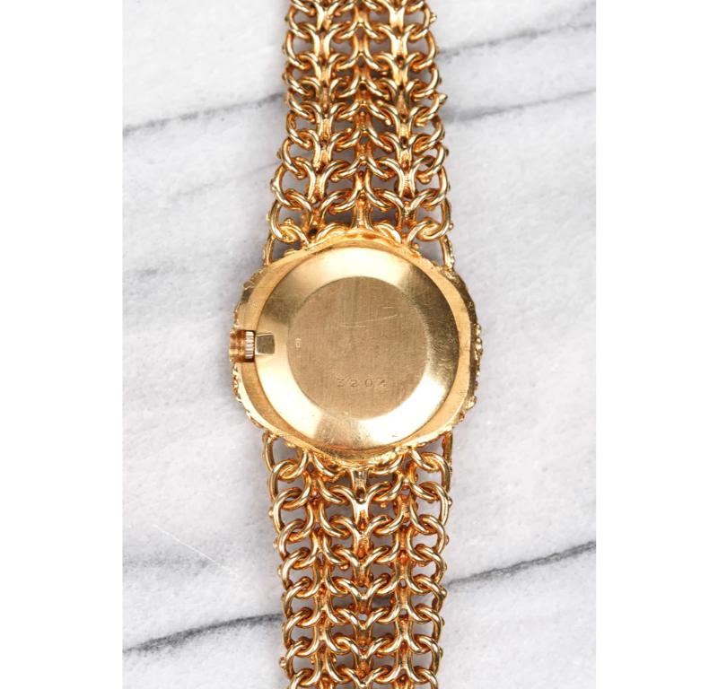Montre Royale Opal Watch in 18K Yellow Gold, 1970s In Good Condition For Sale In New York, NY