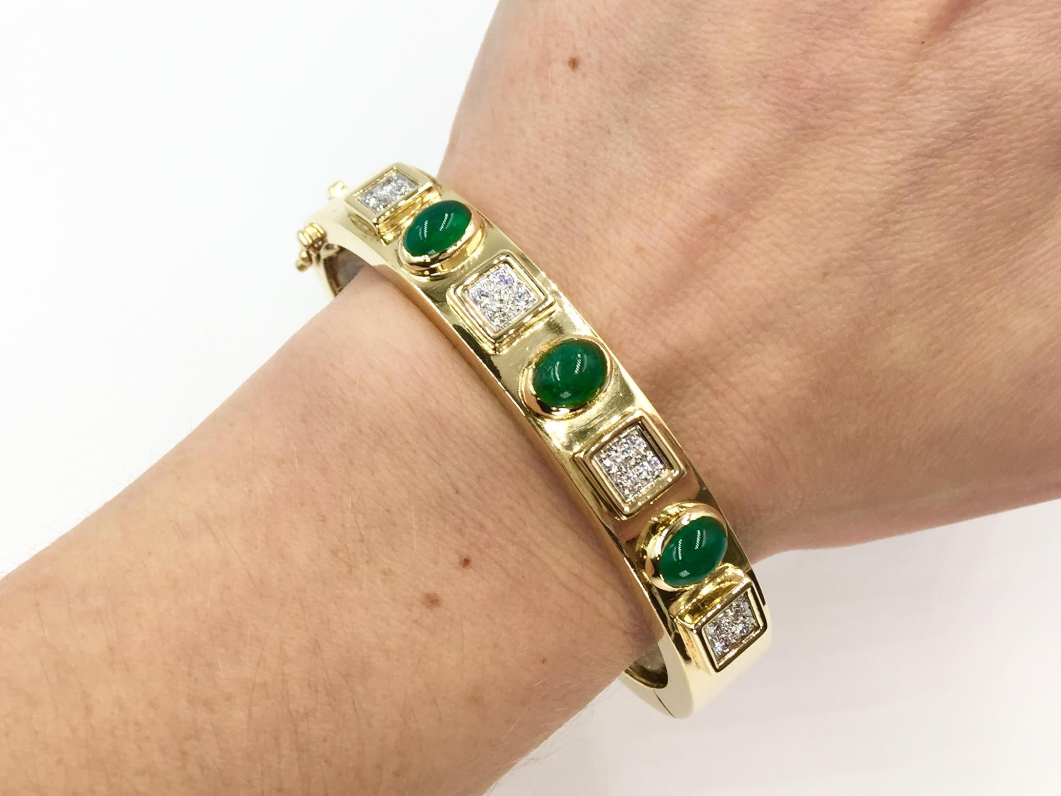 Montreaux 18 Karat Emerald and Diamond Bangle Bracelet 2