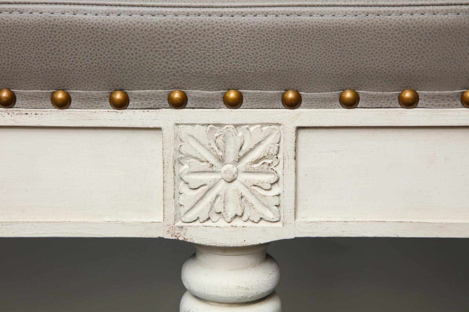 American Montreuil Bench, Louis XVI Style Bench with Leather Upholstery, by David Duncan For Sale