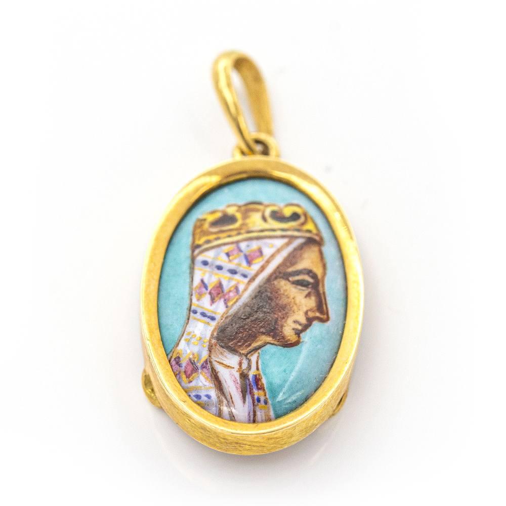 Virgin of Montserrat Gold Medal, with fire enamel technique.  Measures: 3,2 cm long (including ring) and 1,5 cm wide. Brand new product. Ref.: D359723LF