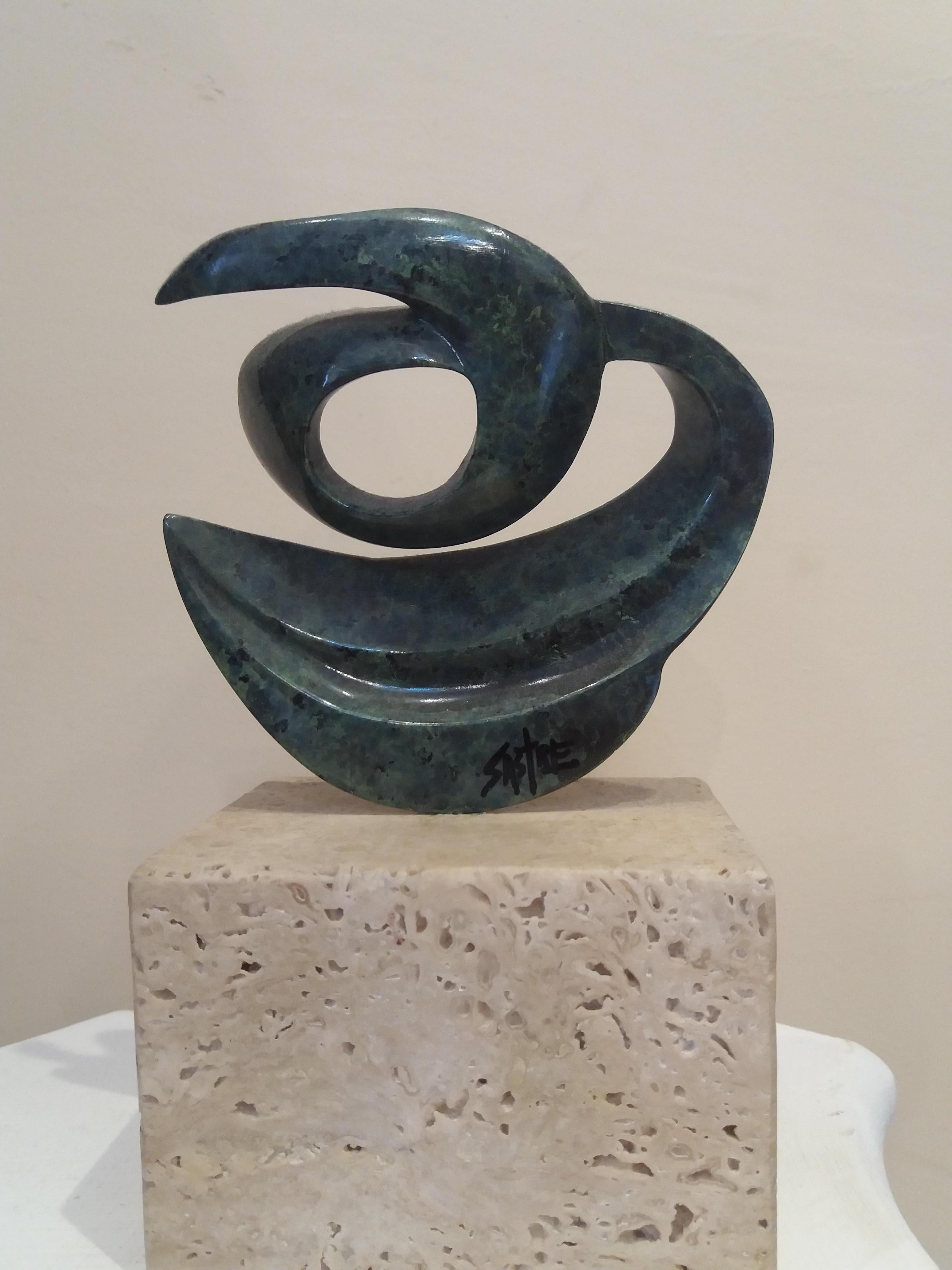 Cor. original resin esculptura - Sculpture by Montserrat Sastre