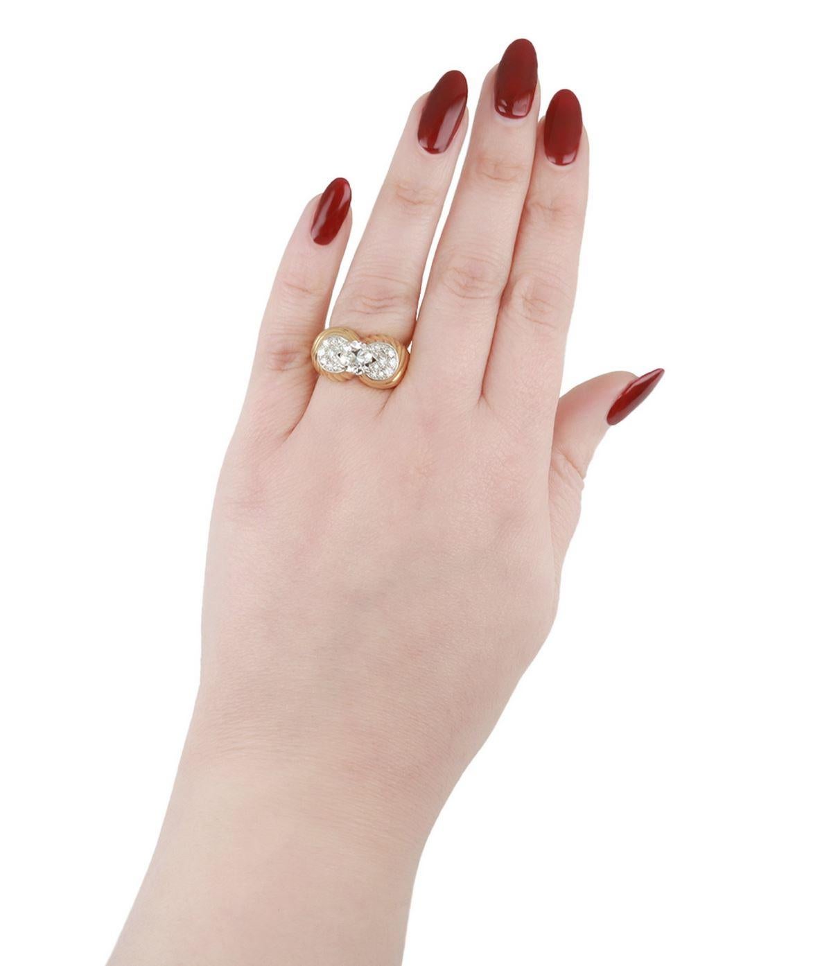 Monture Cartier diamond cocktail ring, French, circa 1950. In Good Condition For Sale In London, GB