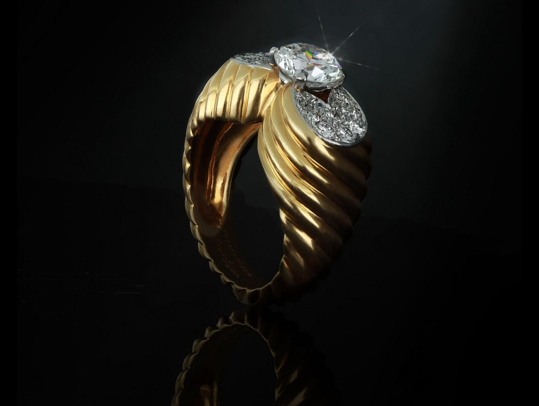 Women's Monture Cartier diamond cocktail ring, French, circa 1950. For Sale