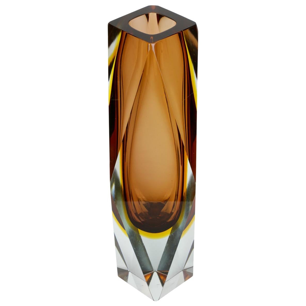 Monumental vase italien en verre Sommerso de Murano brun à facettes et coupe en diamant de 12 pouces