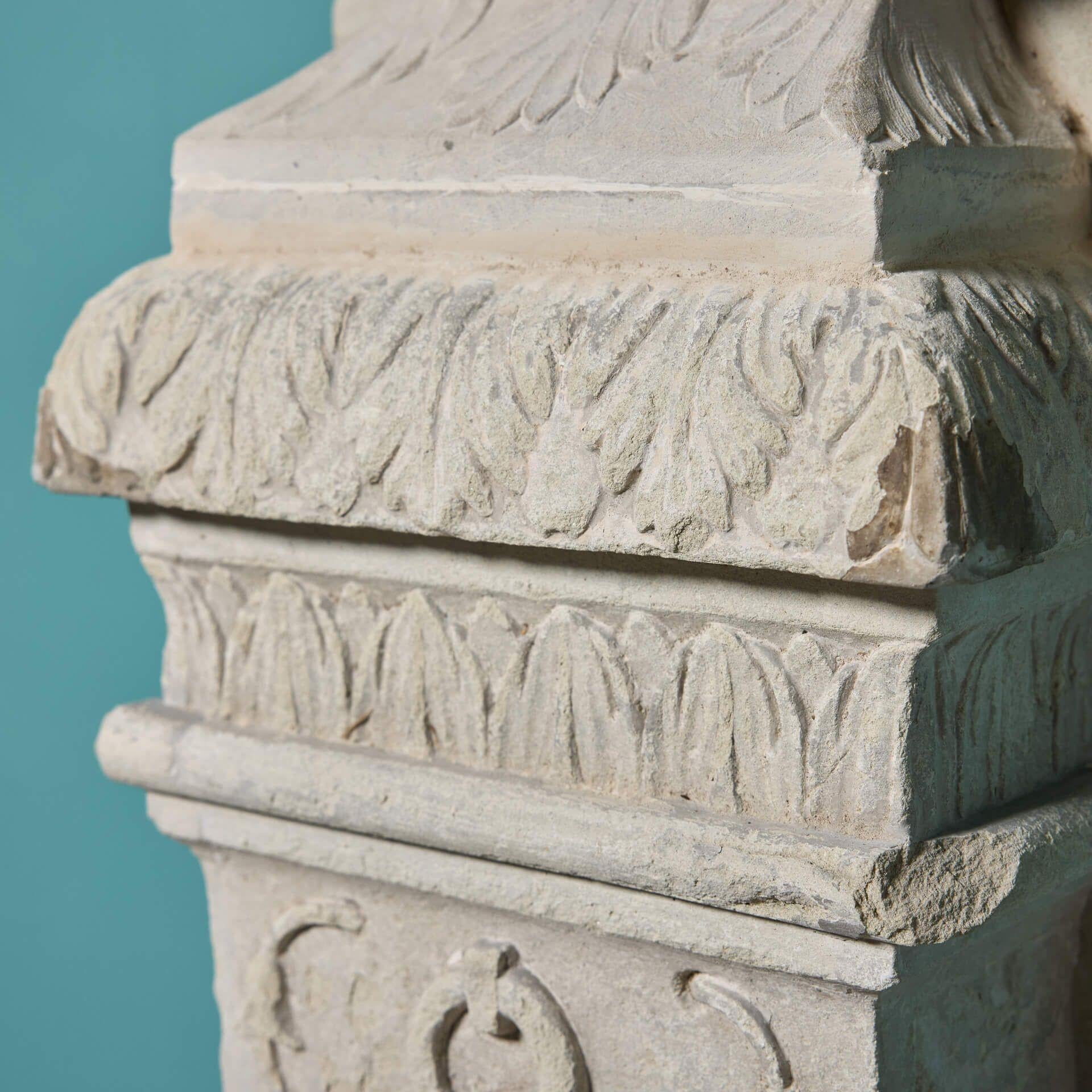 Monumentale 17. Jahrhundert Englisch geschnitzt Kalkstein Kamin Mantel im Angebot 4