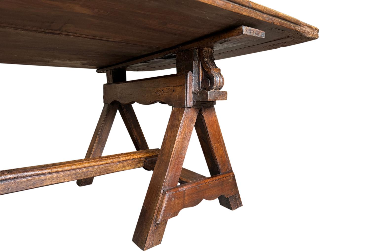 Noce Monumentale Table De Travaille del XVII secolo italiano - Tavolo da lavoro in vendita