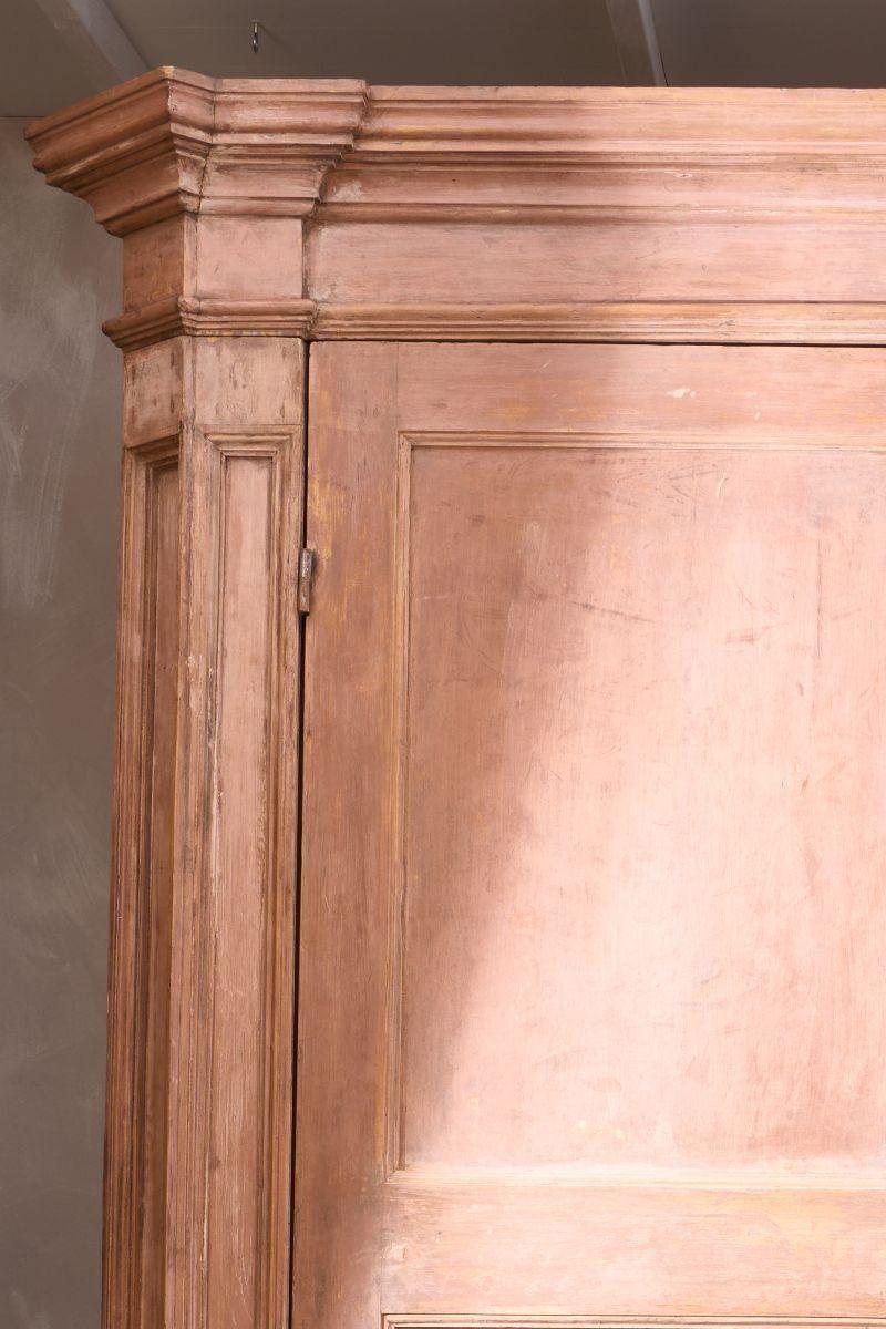 Monumentale credenza italiana dipinta del XVII secolo In condizioni ottime in vendita a Malton, GB