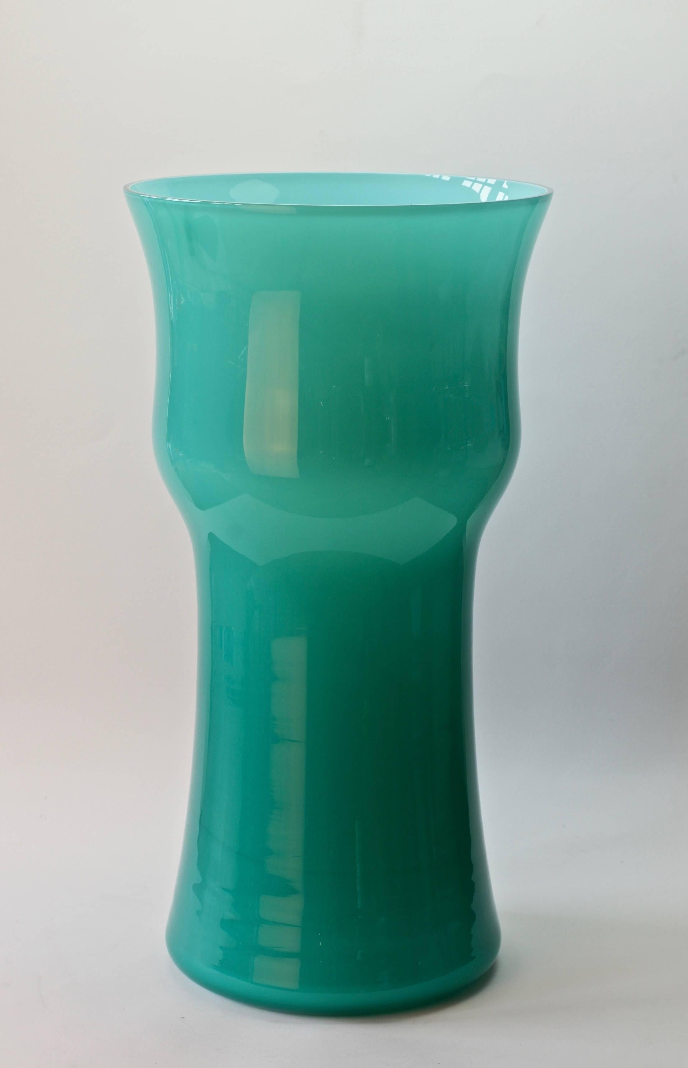 18 inch glass vase