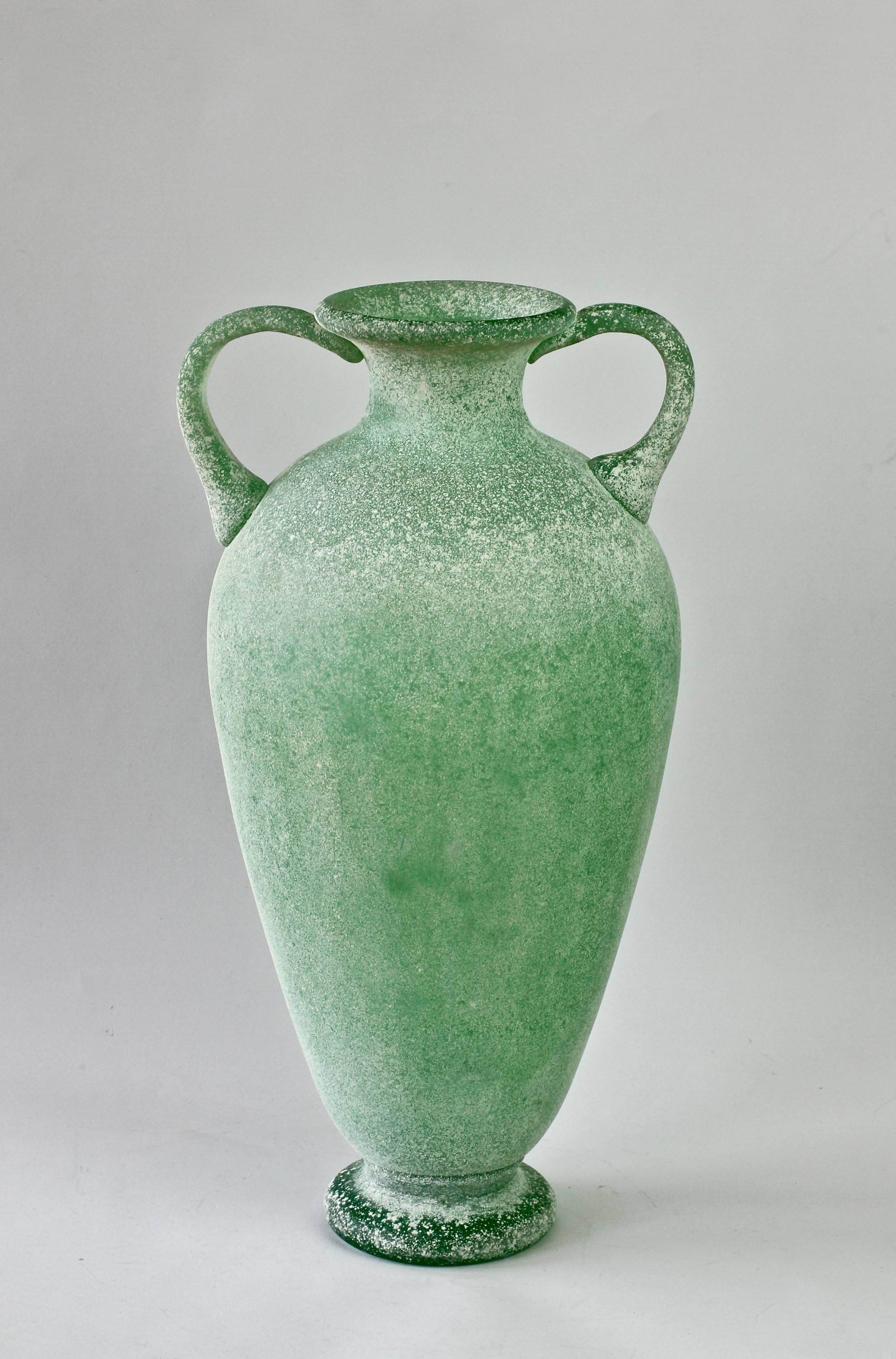 Huge Green 'a Scavo' Murano Glass Amphora or Vase Attributed to Seguso In Excellent Condition In Landau an der Isar, Bayern