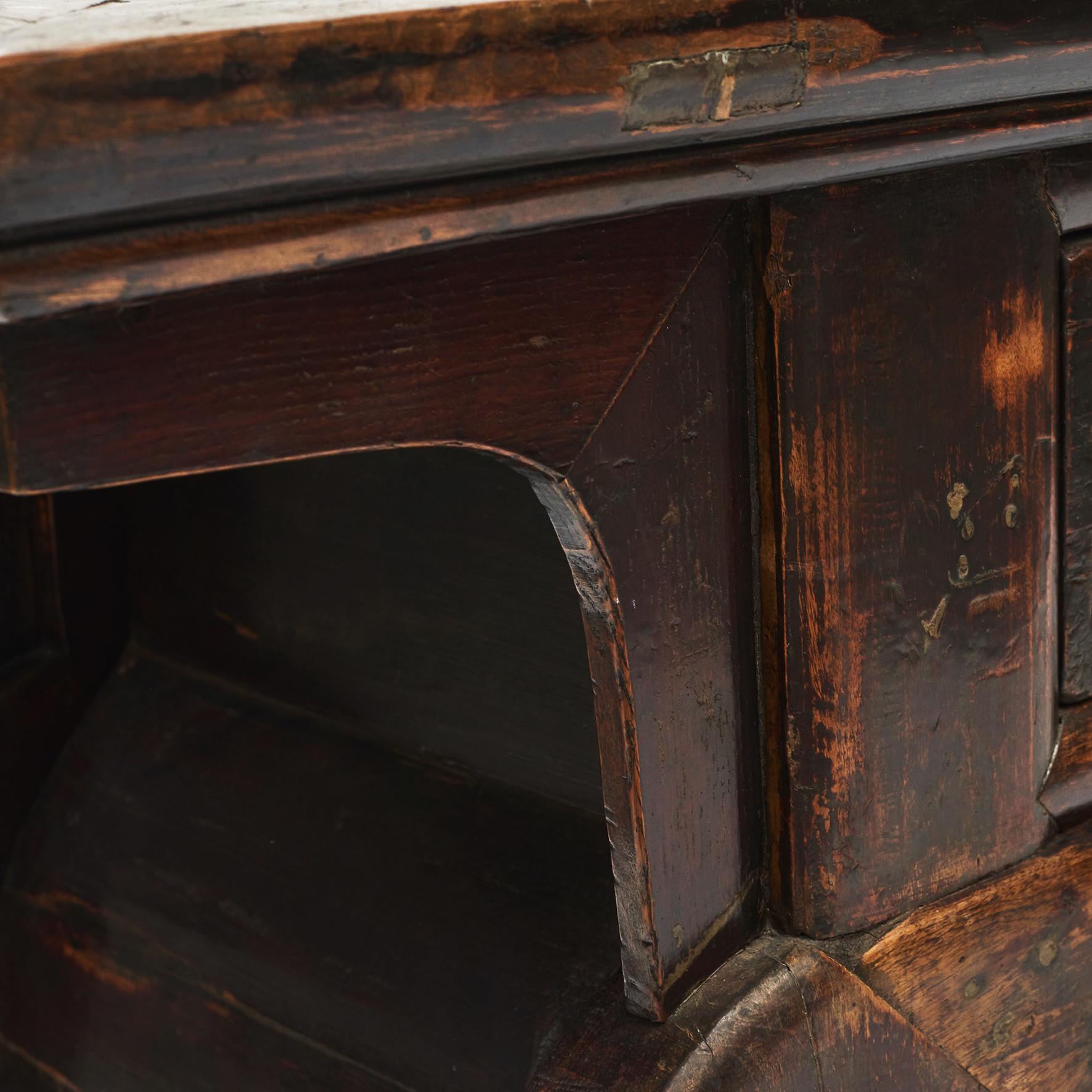 Monumental 18th-19th Century Qing Alter Table In Good Condition In Kastrup, DK