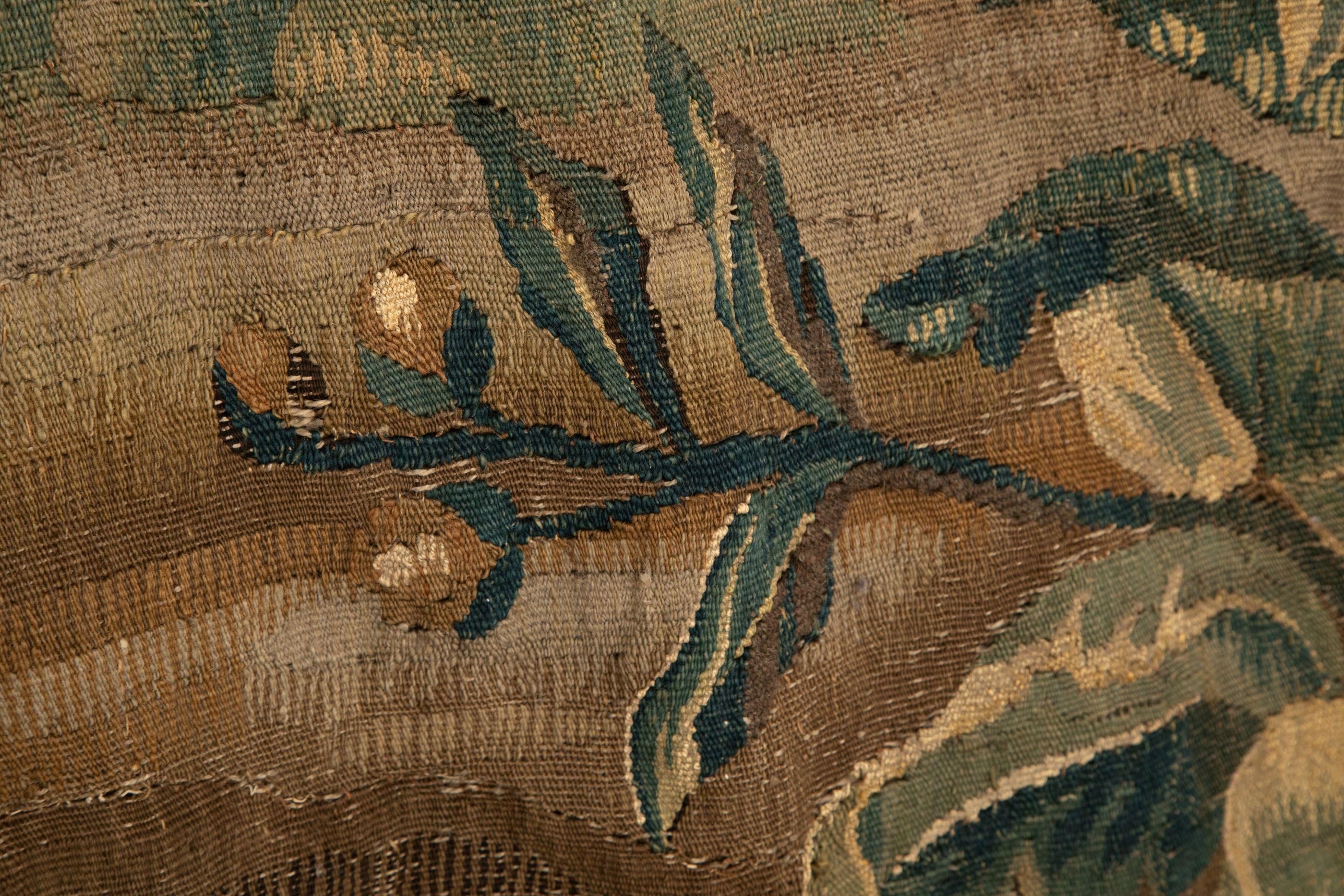 Monumentaler Aubusson Verdure-Wandteppich aus dem 18. Jahrhundert im Angebot 3