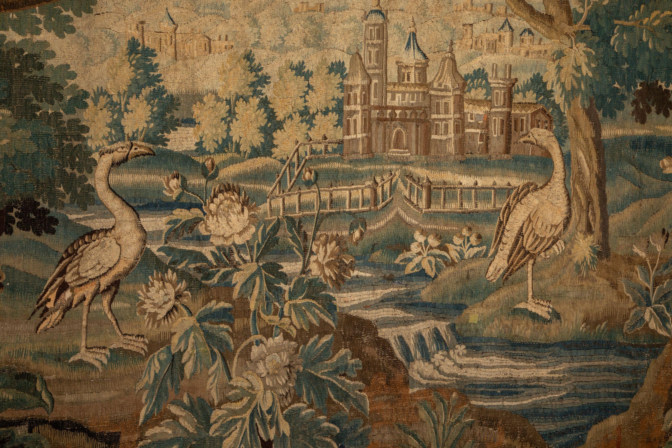 Monumentaler Aubusson Verdure-Wandteppich aus dem 18. Jahrhundert (Barock) im Angebot