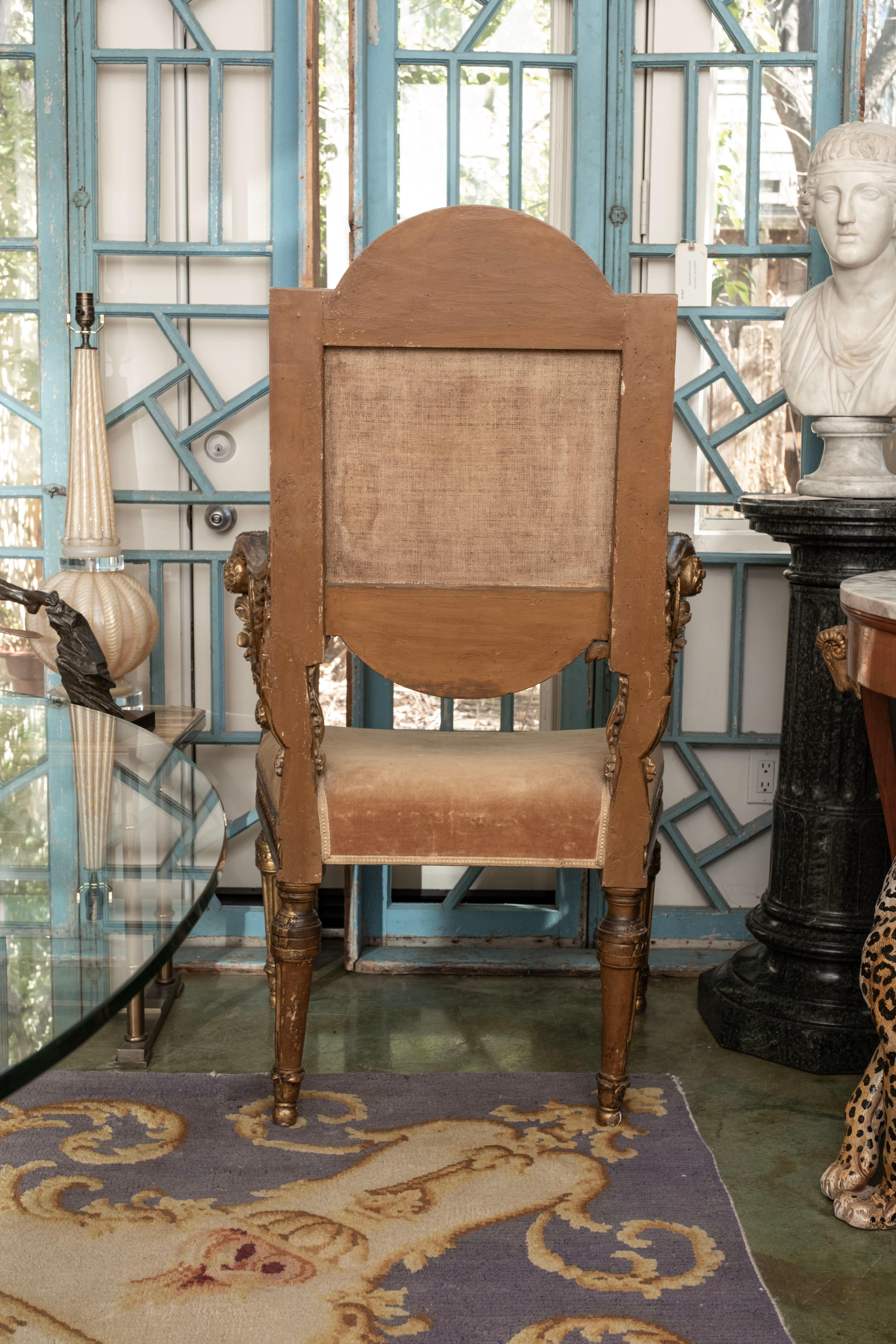 Monumentale chaise vénitienne Louis XVI en bois doré du 18ème siècle 1