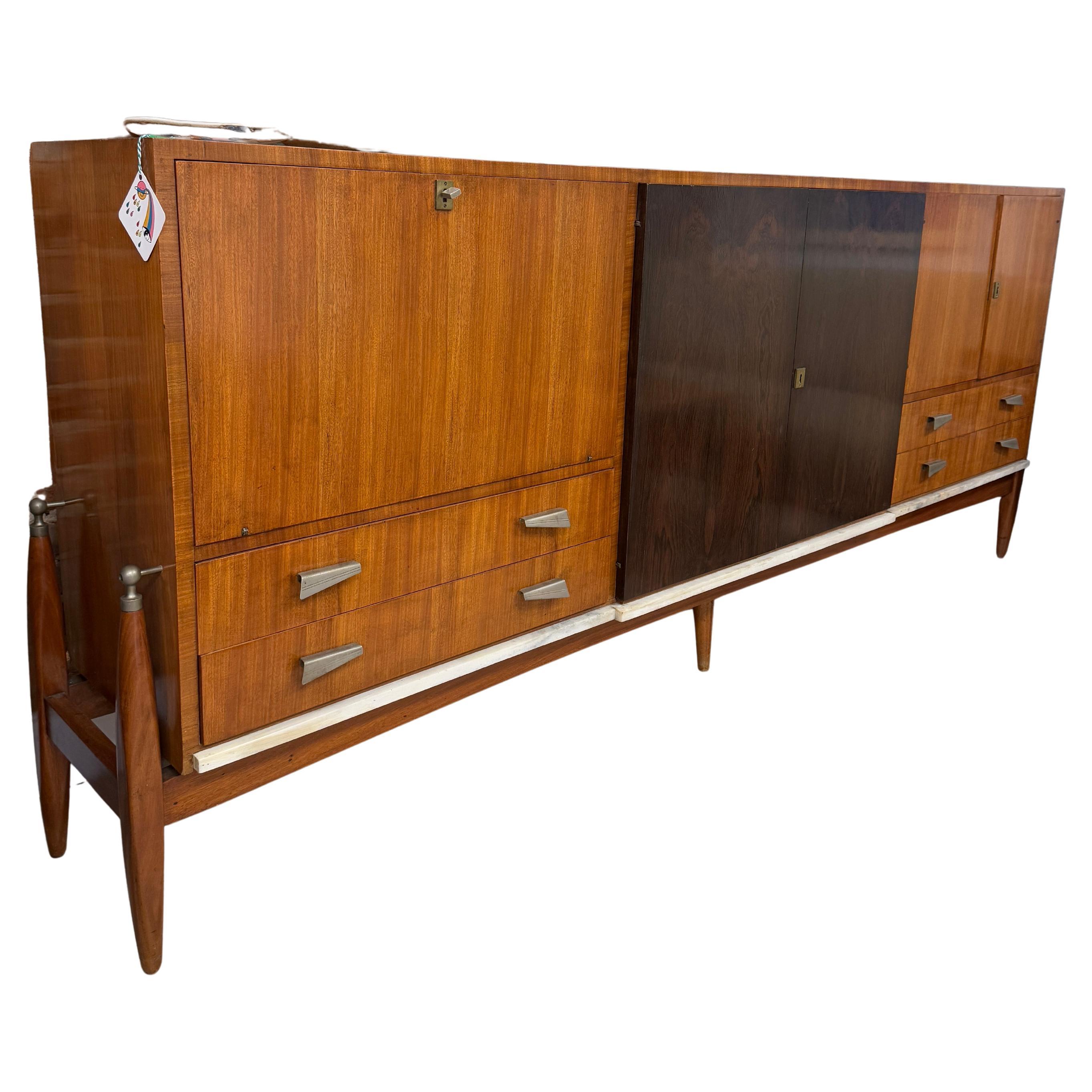 Monumentale crédence / bar haut italien des années 1950 en vente