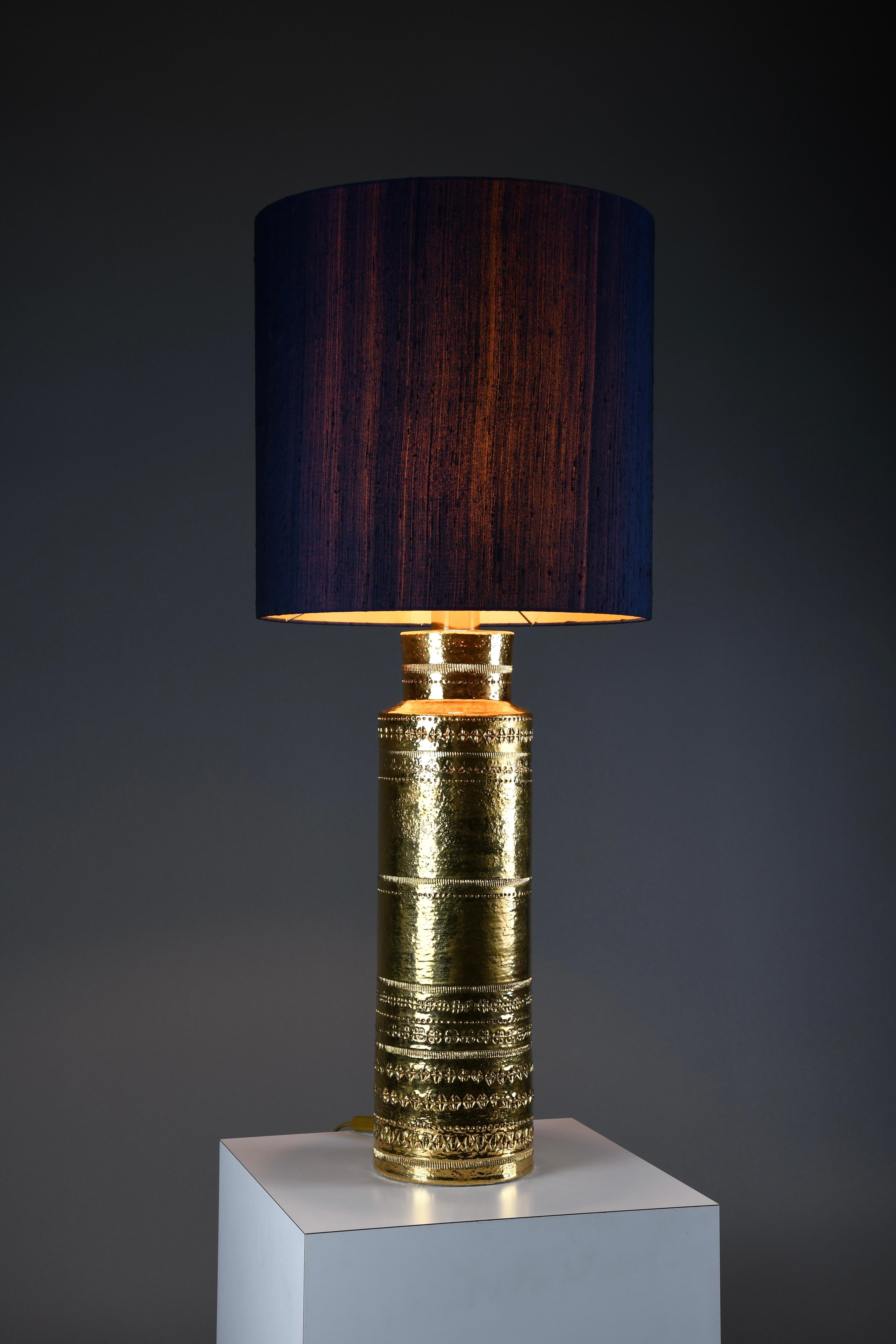 Monumental 1960s Gilded Table Lamp by Aldo Londi for Bitossi For Sale 4