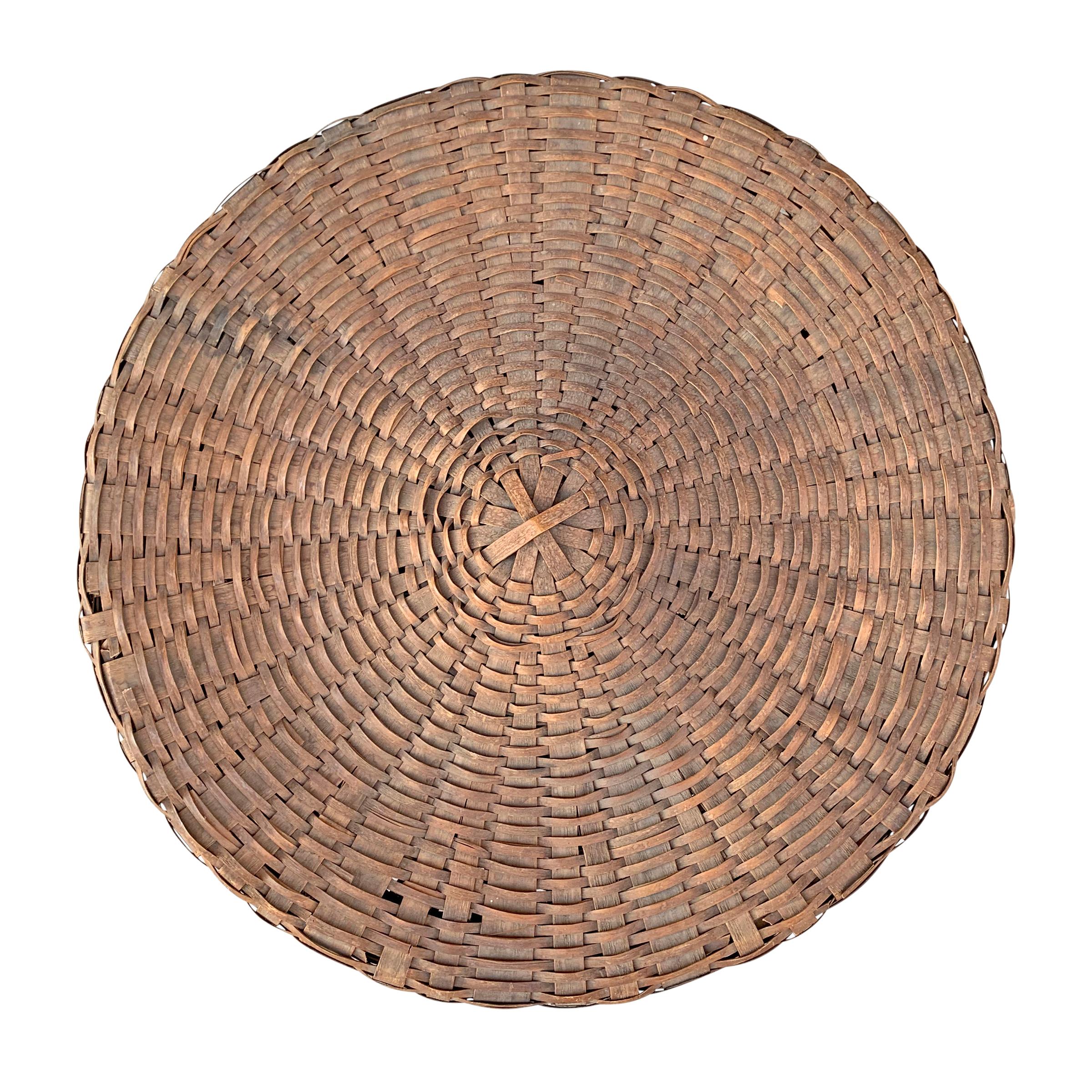 Monumental 19th Century American Feather Basket In Good Condition For Sale In Chicago, IL