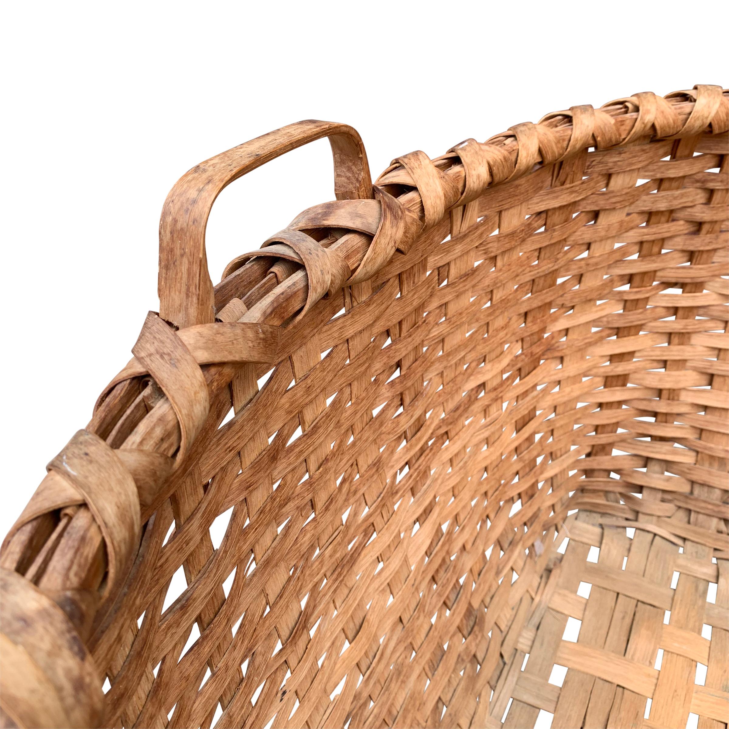 Monumental 19th Century American Oak Splint Basket In Good Condition In Chicago, IL