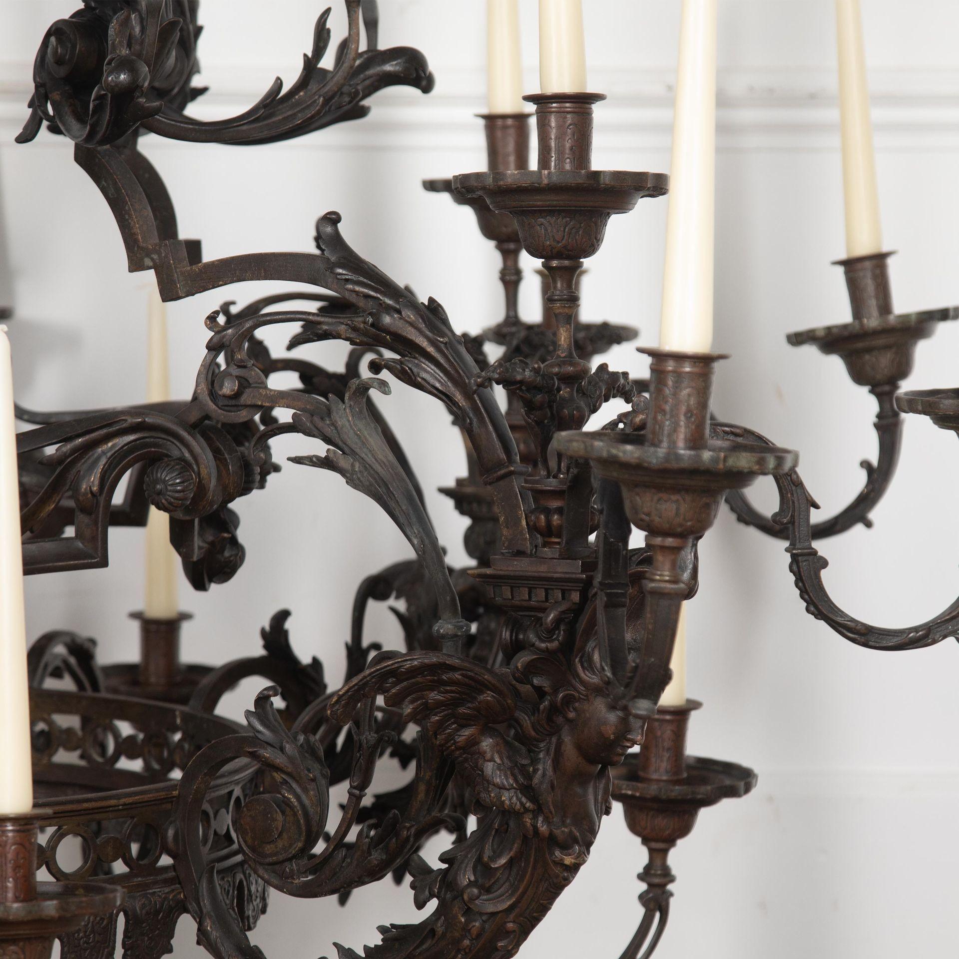 Monumental araña francesa de bronce del siglo XIX en venta 6