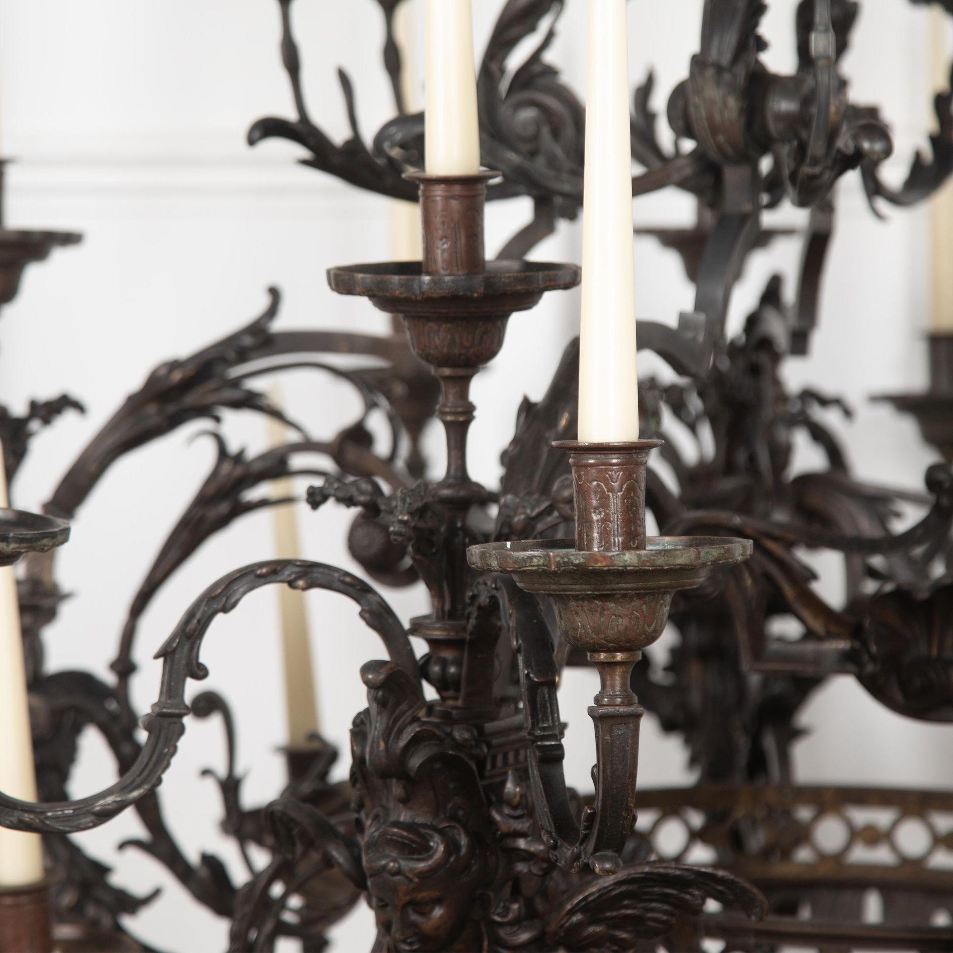 Monumental araña francesa de bronce del siglo XIX en venta 8