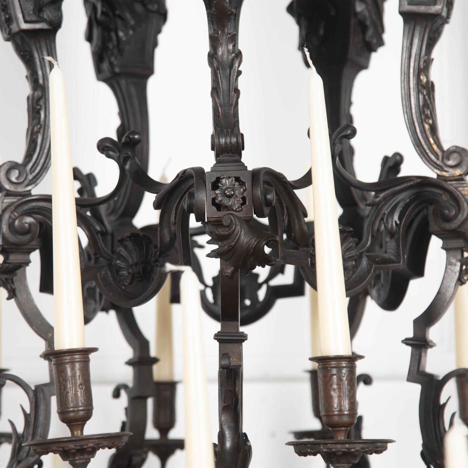 Monumental araña francesa de bronce del siglo XIX Francés en venta