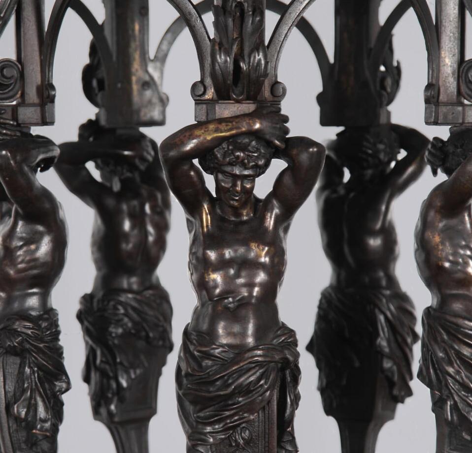 Français Lustre monumental en bronze français du 19ème siècle en vente