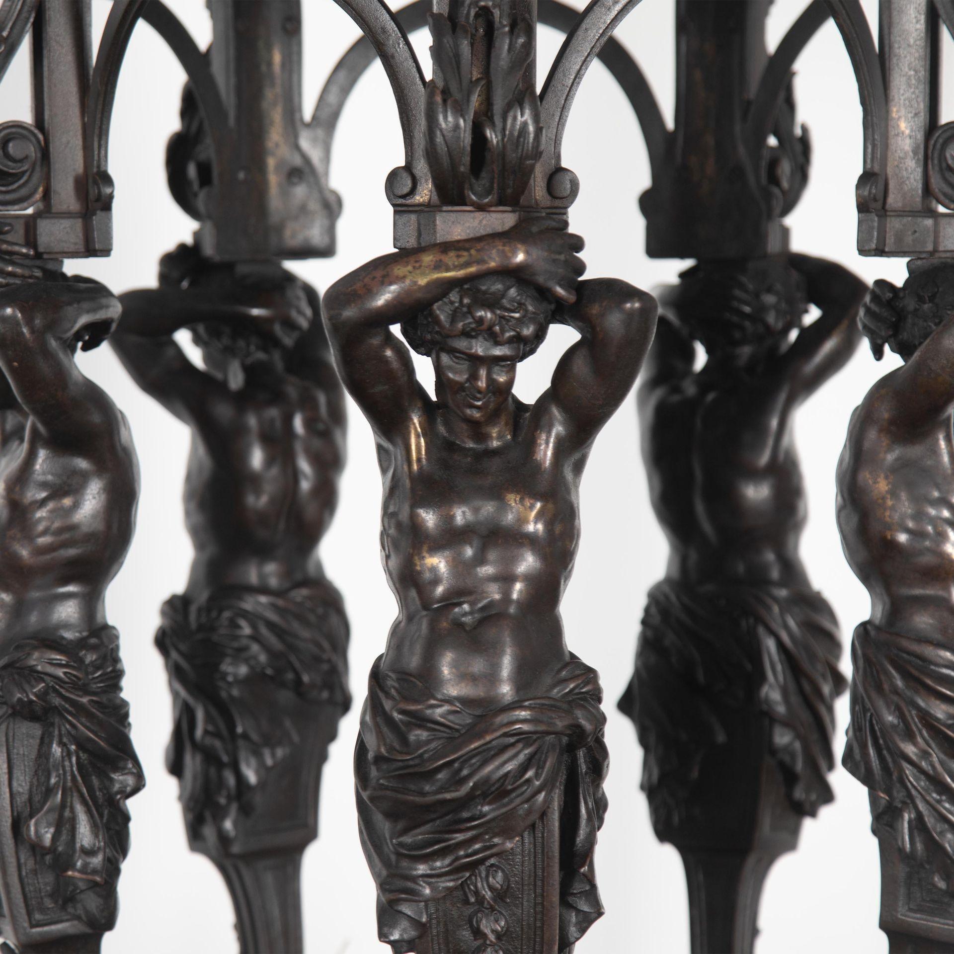 Monumental araña francesa de bronce del siglo XIX en venta 3