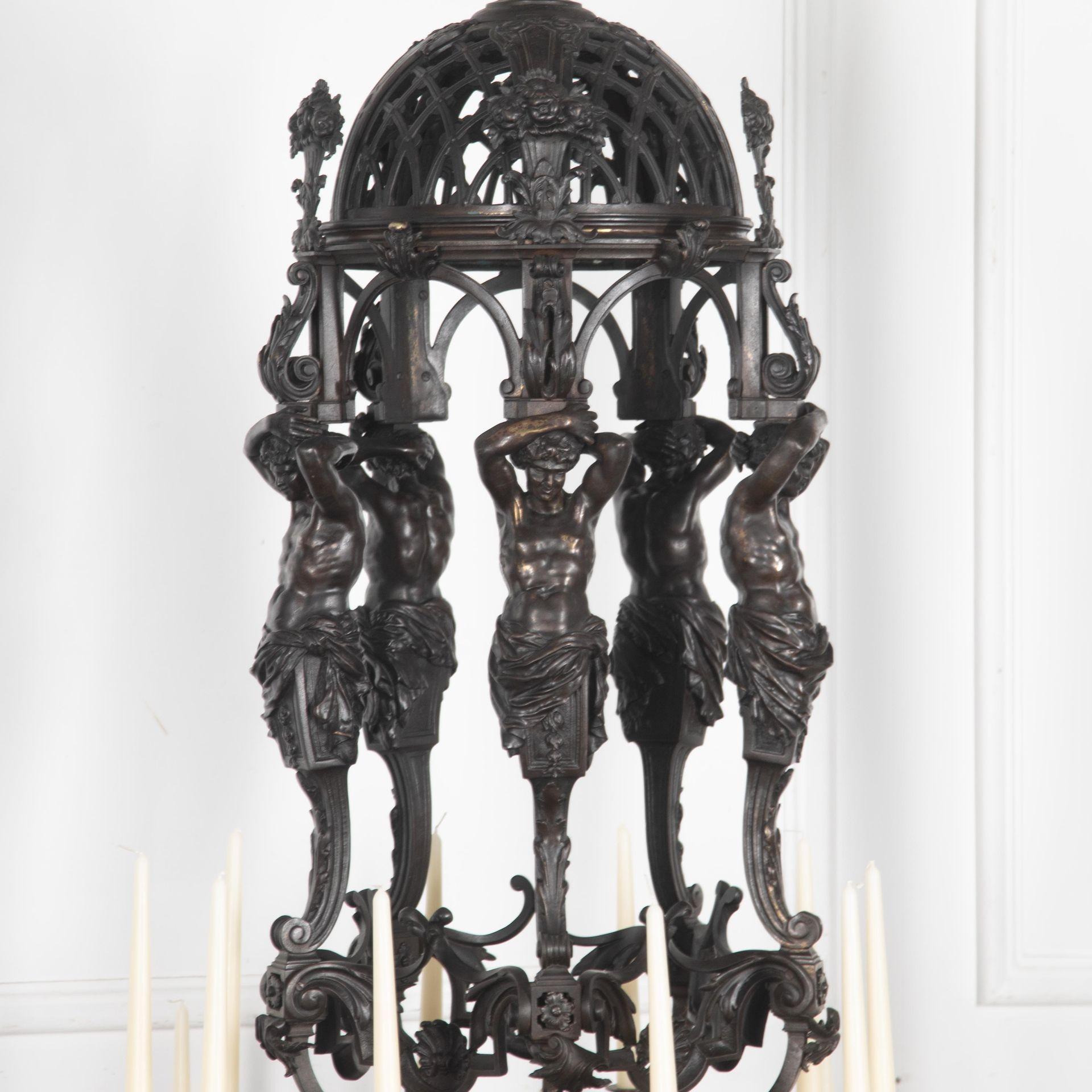 Monumental araña francesa de bronce del siglo XIX en venta 4