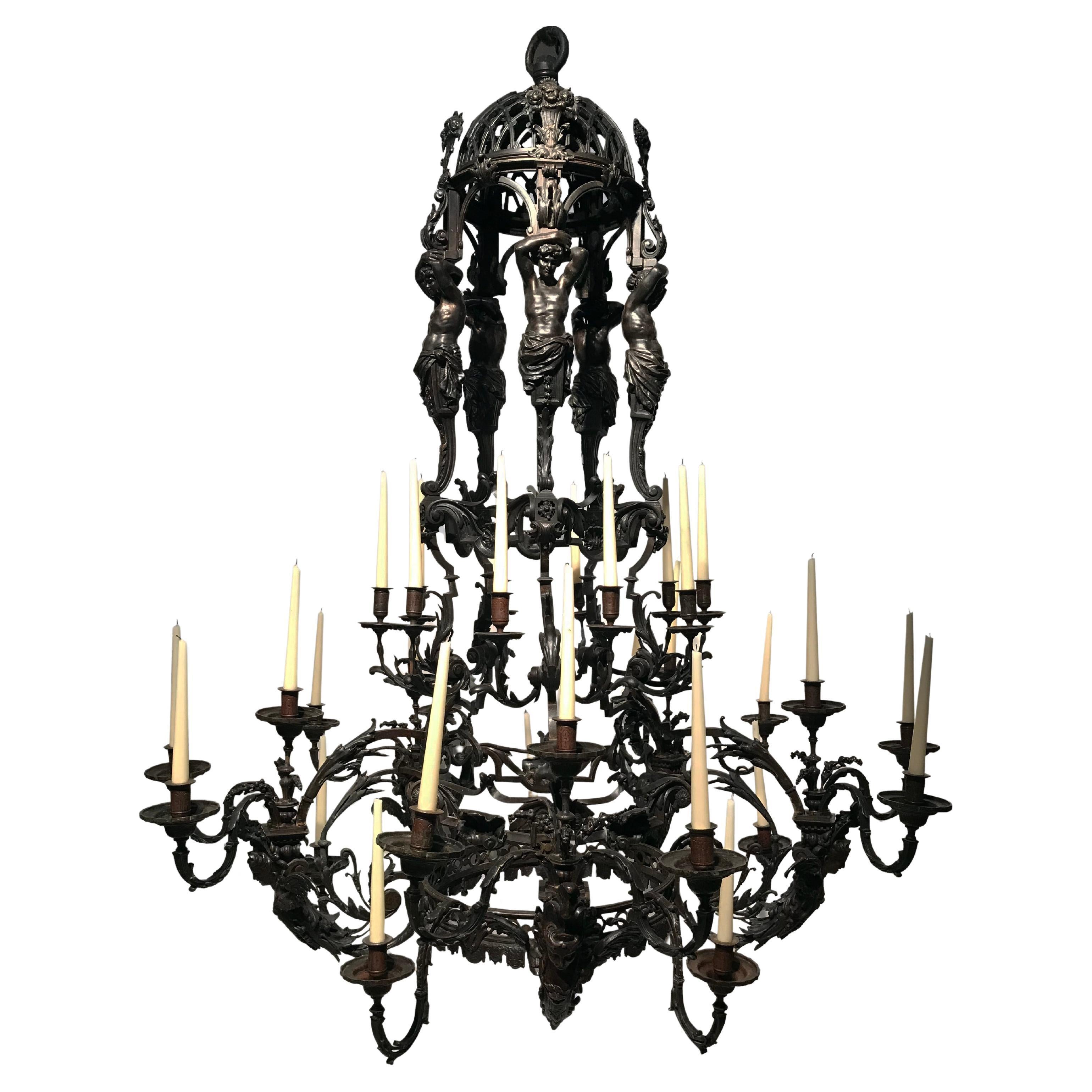 Monumentaler französischer Bronzekronleuchter aus dem 19. Jahrhundert