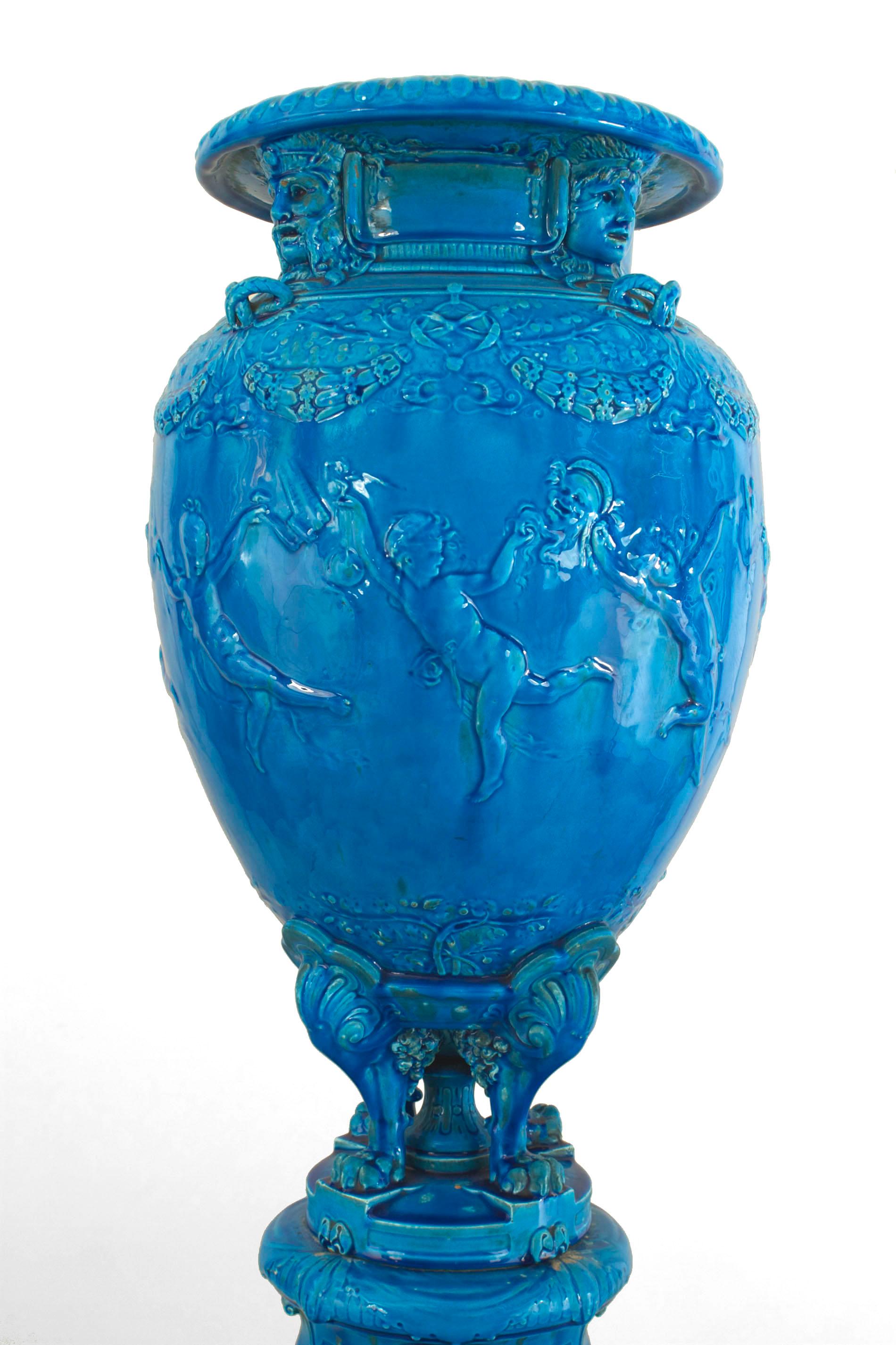 Victorien Urne de Sèvres en turquoise de style victorien français en vente
