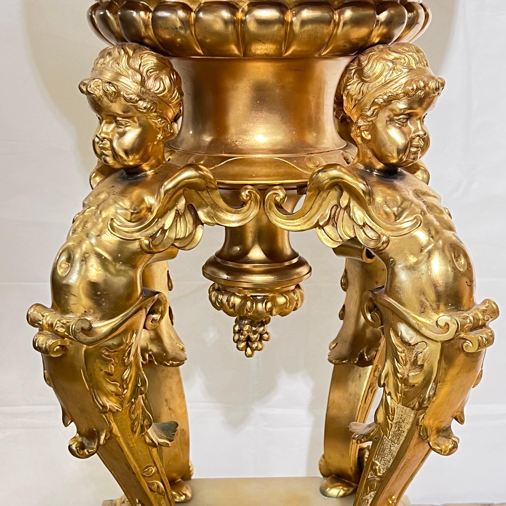 Monumental 19th Century French Neoclassical Onyx and Gilt Bronze Vase For Sale 9