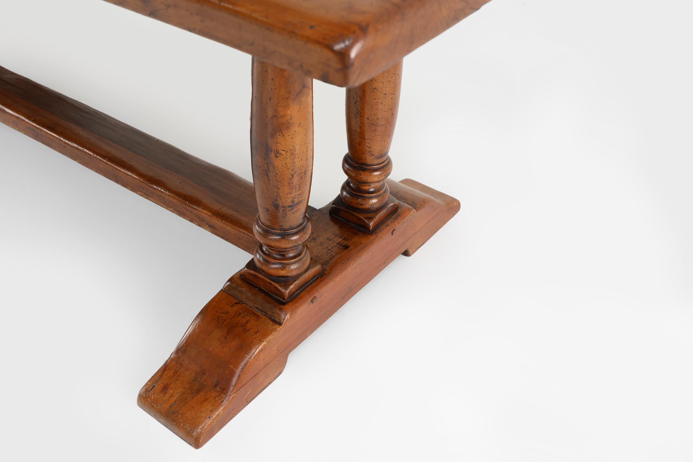 Monumentale table de salle à manger de monastère en chêne français du 19e siècle en vente 2