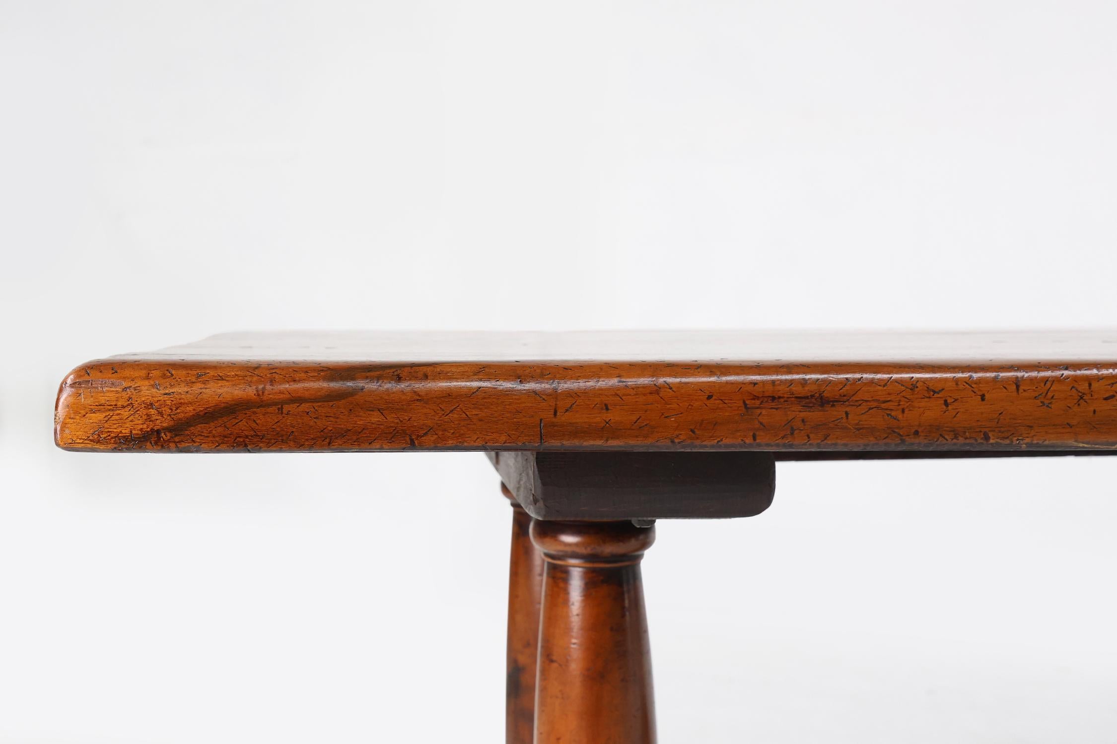 Chêne Monumentale table de salle à manger de monastère en chêne français du 19e siècle en vente