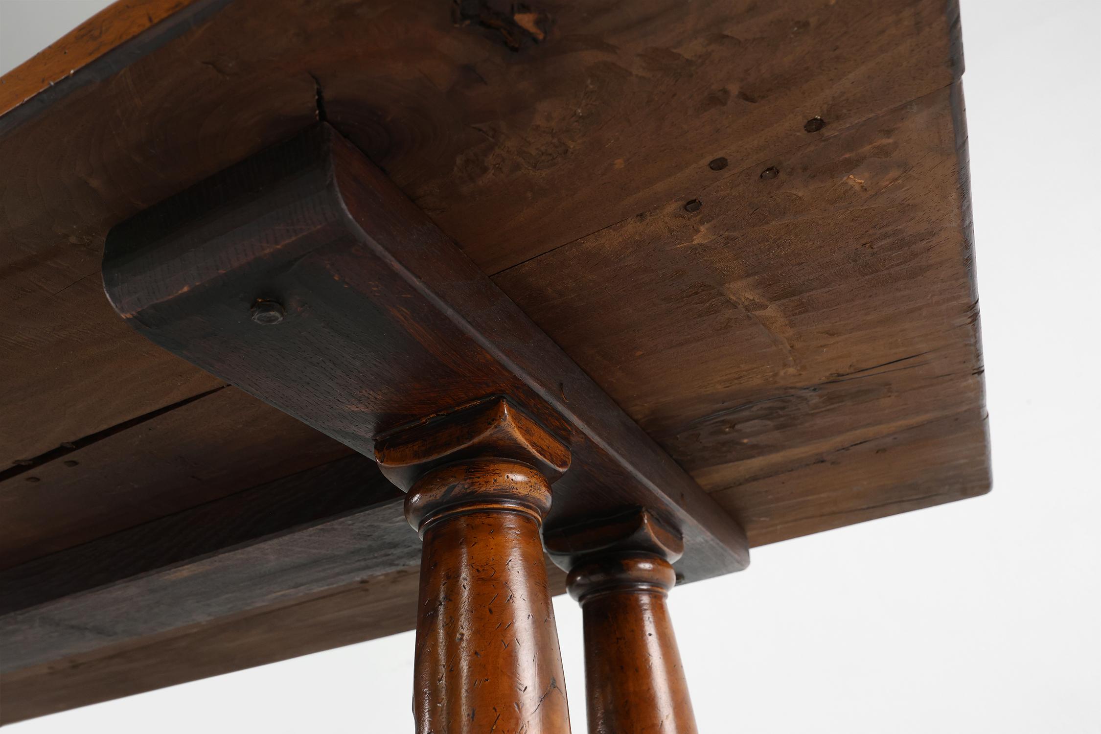 Monumentale table de salle à manger de monastère en chêne français du 19e siècle en vente 1
