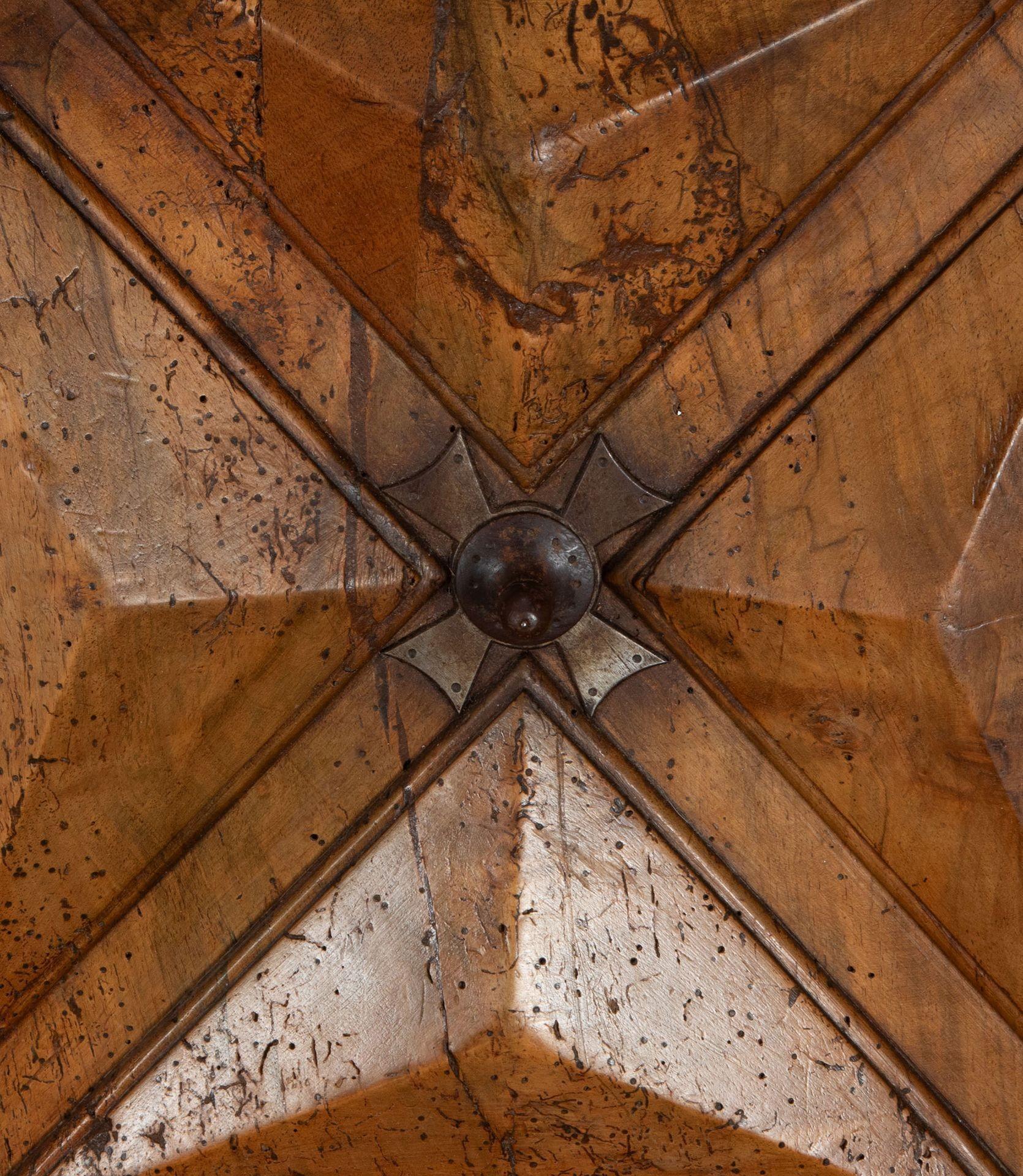Monumentale buffet francese del XIX secolo in noce e Oak in vendita 14