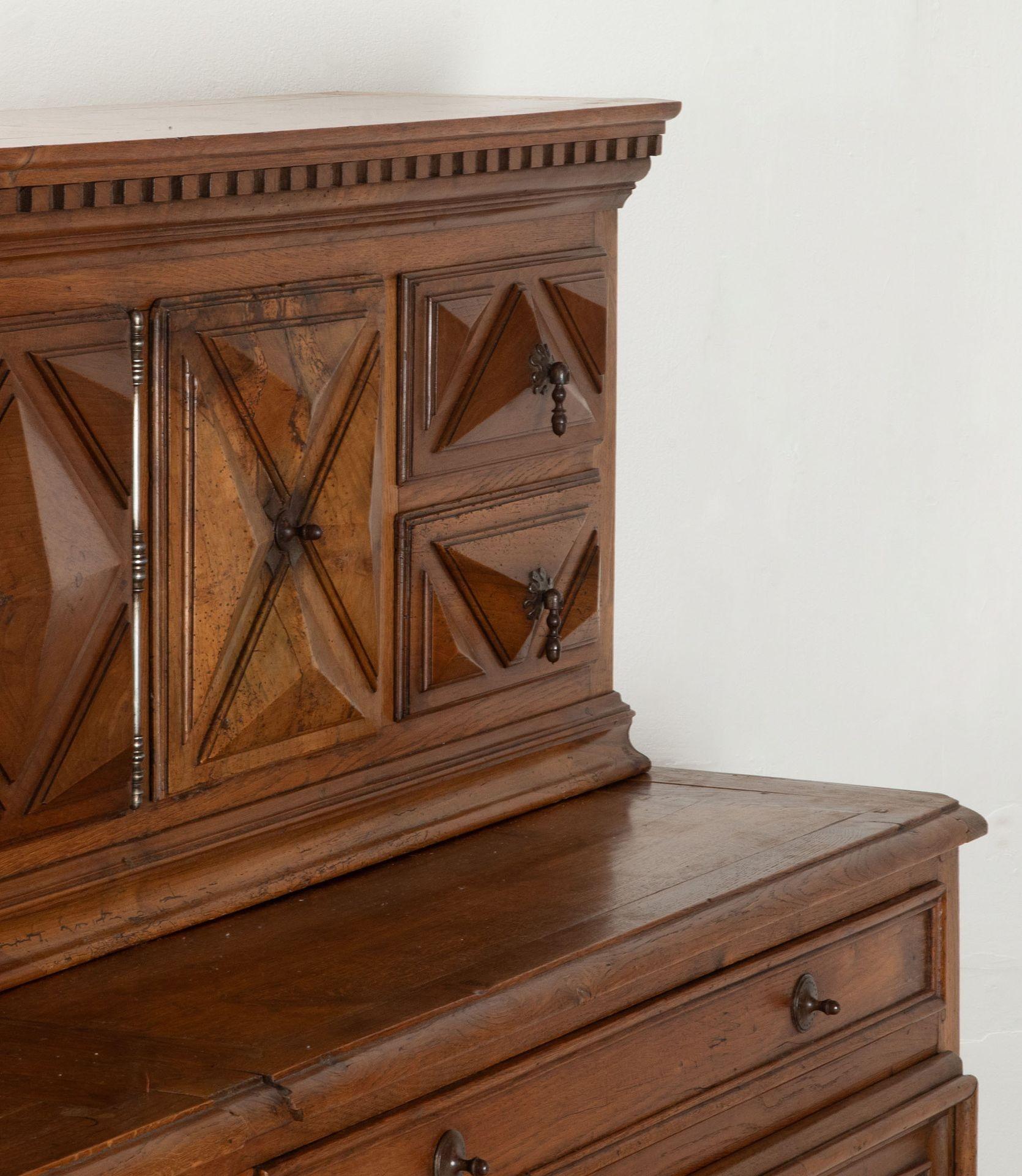 Quercia Monumentale buffet francese del XIX secolo in noce e Oak in vendita