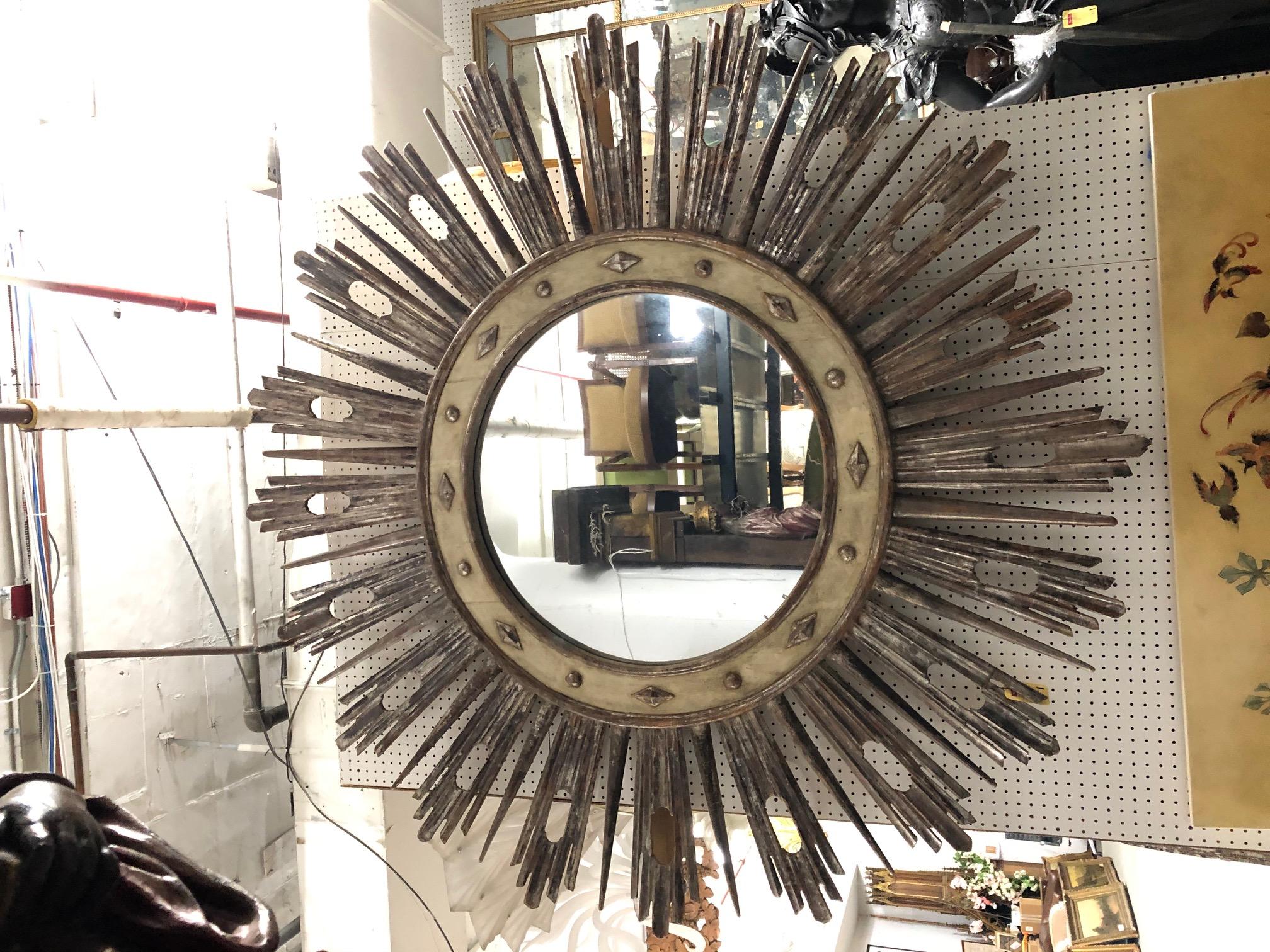 Italian Neoclassic Silvered Sunburst Mirror In Good Condition For Sale In New York, NY