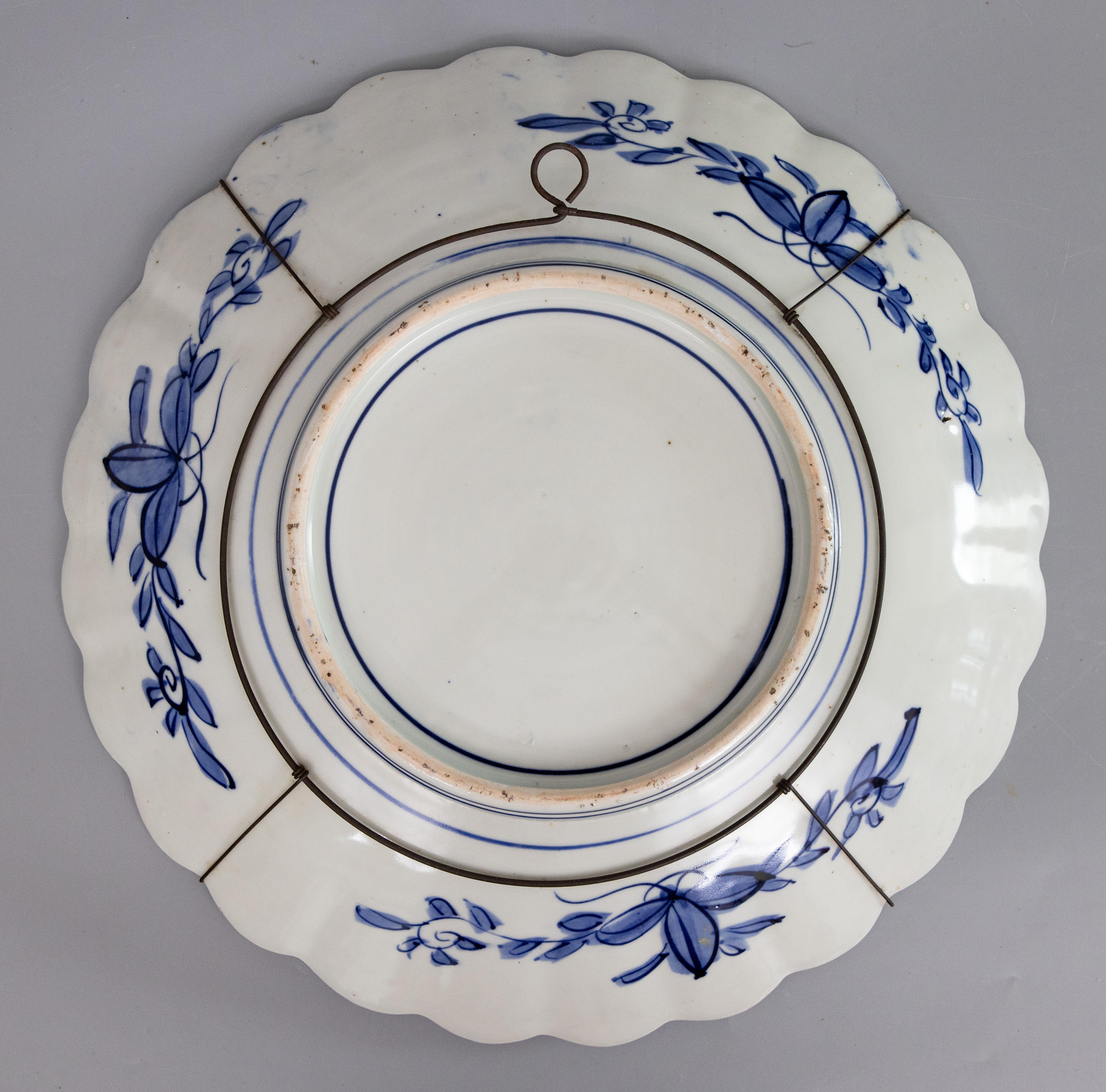 Paire de chargeurs monumentaux du 19e siècle de la période japonaise Meiji Imari festonnés en vente 4