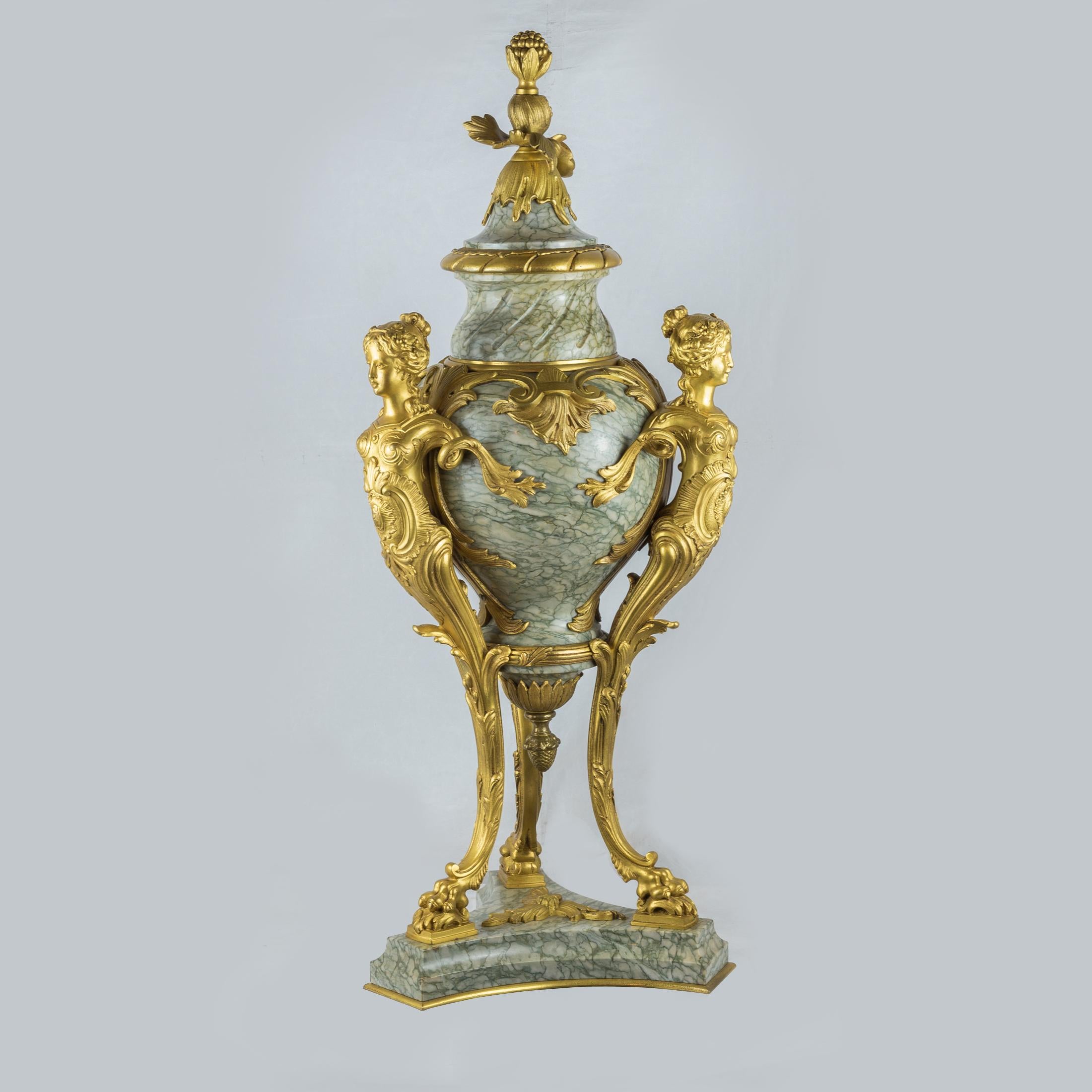 Monumental 19th Century Pair of French Rouge Marble and Gilt Bronze Urns In Good Condition For Sale In New York, NY