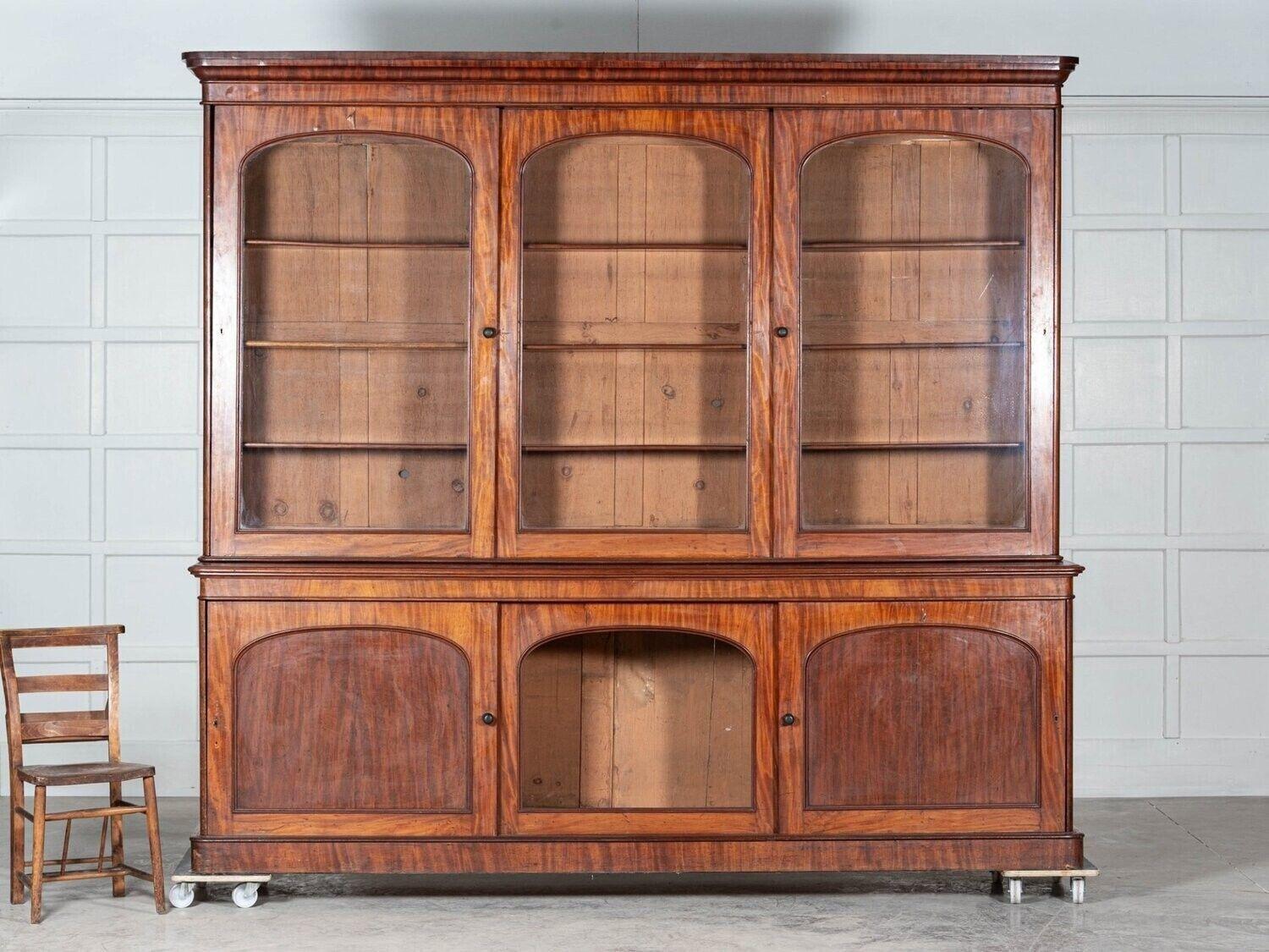 Monumental 19th C Arched Glazed Mahogany Library Bookcase In Good Condition In Staffordshire, GB