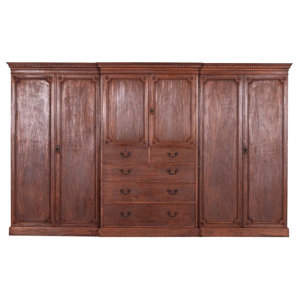 Monumentale 19. Jahrhundert Englisch Mahagoni Breakfront Compactum Kleiderschrank im Angebot