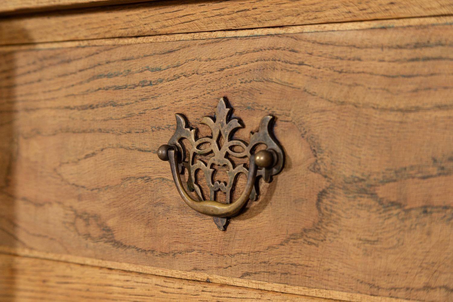 Monumentale base per comò a due ante in Oak inglese del XIX secolo in vendita 5