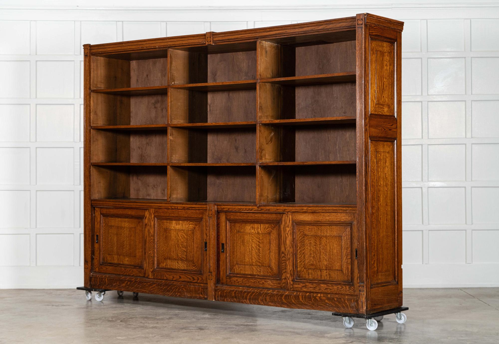 Monumentale mobile da merceria in Oak inglese del XIX secolo in vendita 1